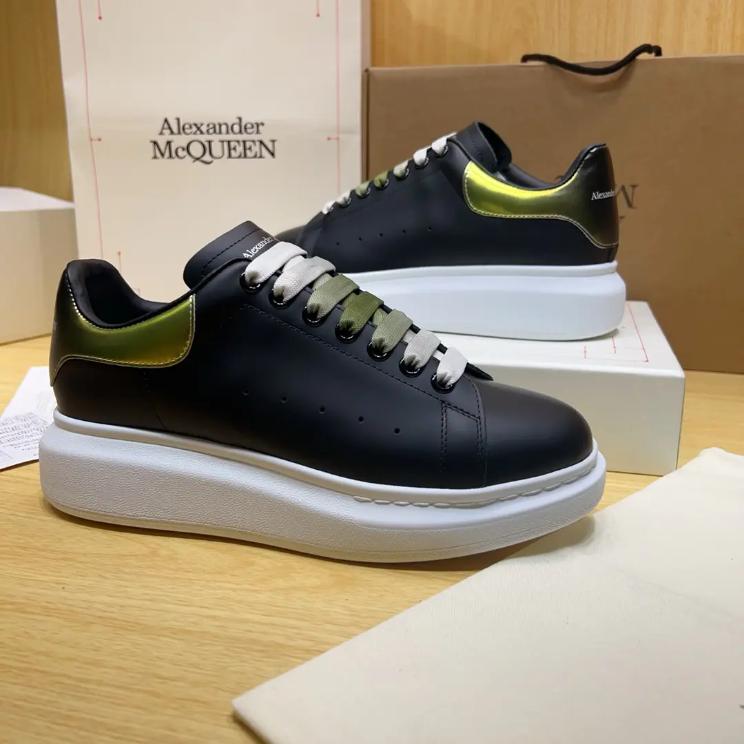 Alexander McQUEENThe latest spring shoes are leading the heavy process. Spring, summer, autumn, winter. Top-level requisition version, White., The thickest design is a long leg.. You're a good worker., Gradient Color, It's a lot of fashion.. 💎Fabulous.Fabric: Italian import quality.Silk cow skin. 💎Uchi.inside of 1⃣AThe first Italian imports air-eating sheep. 💎Foot.Stepping: The top-level edition is the Italian super-soft cow skin. 💎Shoes under the sole.Sole: negativeTPUTen.PU 💎package: Original Shoe Box. Buffet.4Set.I'll give you a pair of shoes.．Handbag. 💎Size: Women35-40Men39-45 💎Special Remarks, Female size40.Men.45.Customise, No, no, no..Back.Change）Please note when you report. 👉 👉 👉 👉 👉