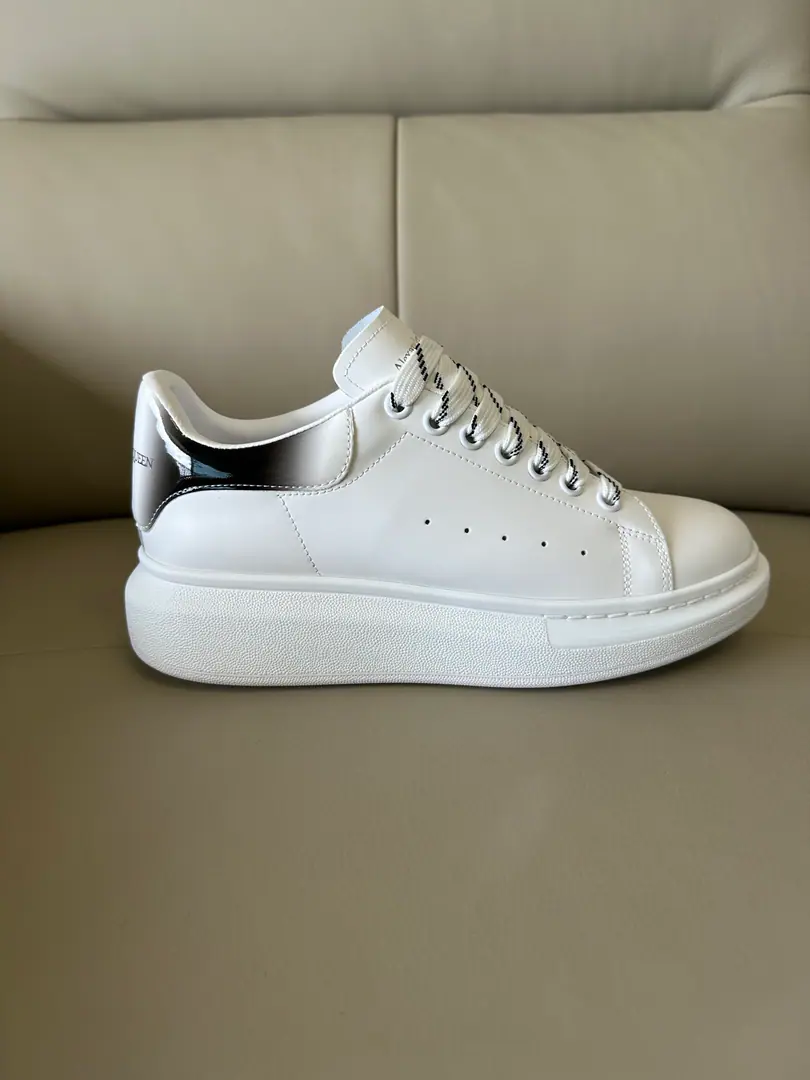 Couple money. Alexander McQUEEN Couple money. 🏆Fabulous.: Import of original cattle skin materials from Italy. Quality No more color for water. 🏆Uchi.: AThe first Italian import is resistant to the soil..Sweat..Breathe..Comfortable. 🏆Foot.: The top version is imported into the Italian Super Soft Cow. 🏆Otsumi!: PU+The counter.1:1 🏆Shoeboxes.: Original White Box. Plus white caps for double protection..Buffet.Handbag..Accreditation1:1Shade it.4Set.I'll give you a pair of shoes.. 🏆Codes: Women34-41.Men38-46 🏆Special Remarks（Female size34. 40.41, Men38.45.46Customise, No, no, no..Back.Change）
