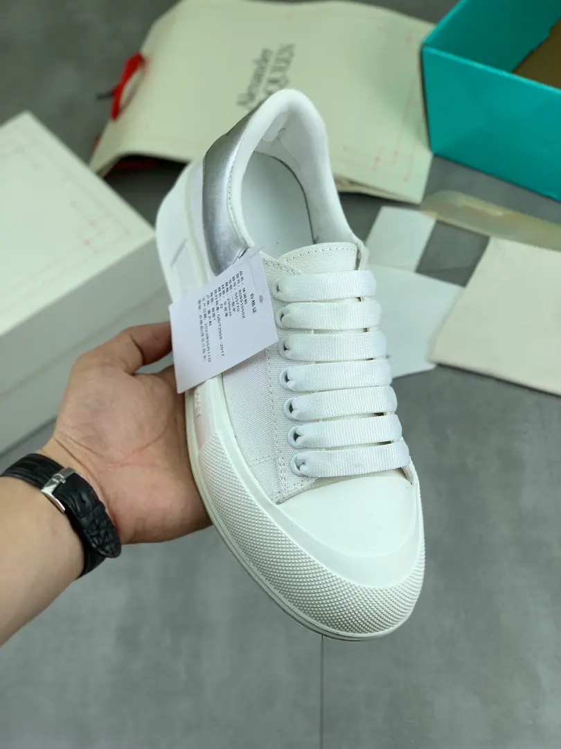 Plant prices Real value Top Version（Synchronise Action✈️Aircraft box packing）ALEXANDER MCQUEEN Alexander.·McQueen. 24ss The latest autumn and winter. FlexionSeries A couple who's been in love for years. Leisure Sports shoes Original procurement development Make the goods. This one.Flexion Off whiteToner-coated low-skinned leather-skinning sneakers, Use different sizes of shoelaces The combination of a light-point shoe bottom inspired by anatomy.. The back of the shoe and the back of the heel. Fabulous.: Original import of head-level cattle skin Uchi.: Customize the import into the air network. Shoes under the sole.: Original Open Model Slide-InTPUMaterial Codes: 35-45