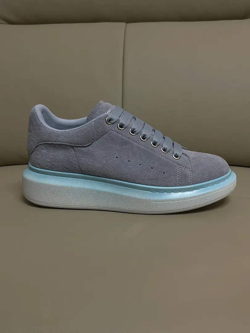 Alexander McQUEEN. Mallum's couple money.. 🏆Fabulous.: Italian import quality. No more color for water. 🏆Uchi.: AThe first Italian import is in the super-softnet..It's dirty..Sweat..Breathe..Comfortable. 🏆Foot.: The top version is imported into the Italian Super Soft Cow. 🏆Otsumi!: PU+The counter.1:1 🏆Shoeboxes.: Original rice yellow box. Plus white caps for double protection..Buffet.Handbag..Accreditation1:1Shade it.4Set.I'll give you a pair of shoes.. 🏆Codes: Women34-41.Men38-46 🏆Special Remarks（Female size34. 40.41, Men38.45.46Customise, No, no, no..Back.Change）