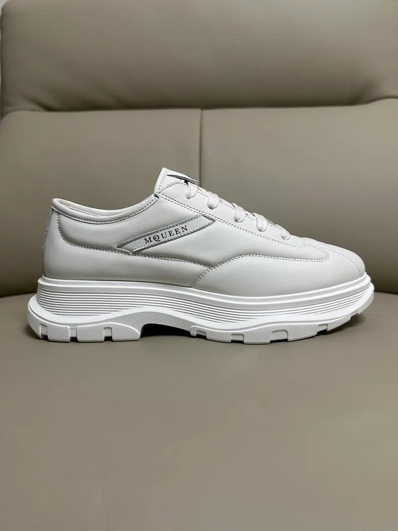 Couple money.👫 Alexander McQUEEN 🏆Fabulous.: Import of original cattle skin materials from Italy. Quality No more color for water. 🏆Uchi.: AThe first Italian import is resistant to the soil..Sweat..Breathe..Comfortable. 🏆Foot.: The top version is imported into the Italian Super Soft Cow. 🏆Otsumi!: PU+The counter.1:1 🏆Shoeboxes.: Original White Box. Plus white caps for double protection..Buffet.Handbag..Accreditation1:1Shade it.4Set.I'll give you a pair of shoes.. 🏆Codes: Women34-41.Men38-46 🏆Remarks（Female size34. 40.41, Men38.45.46Customise, No, no, no..Back.Change）