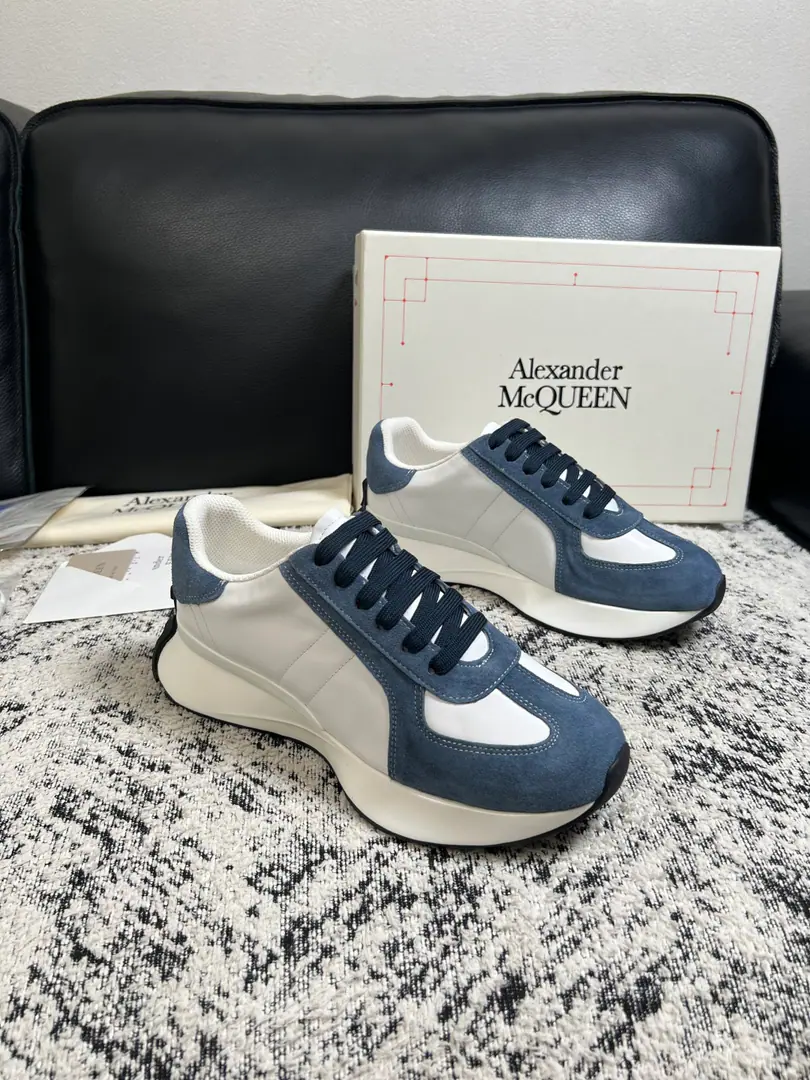 Alexander McQueen High Quality Top-level craft McQueen. Synchronize cabinets Original plant configuration, Italian imports of original cow-coloured flour, High-quality integration process, All imported water- dyeed cattle stubs., Shoes under the sole.: The original factory is super comfortable with the original base., The original factory and the single., Couple money. Codes 35-44（ Make a reservation. Women40 45 46 47 ）