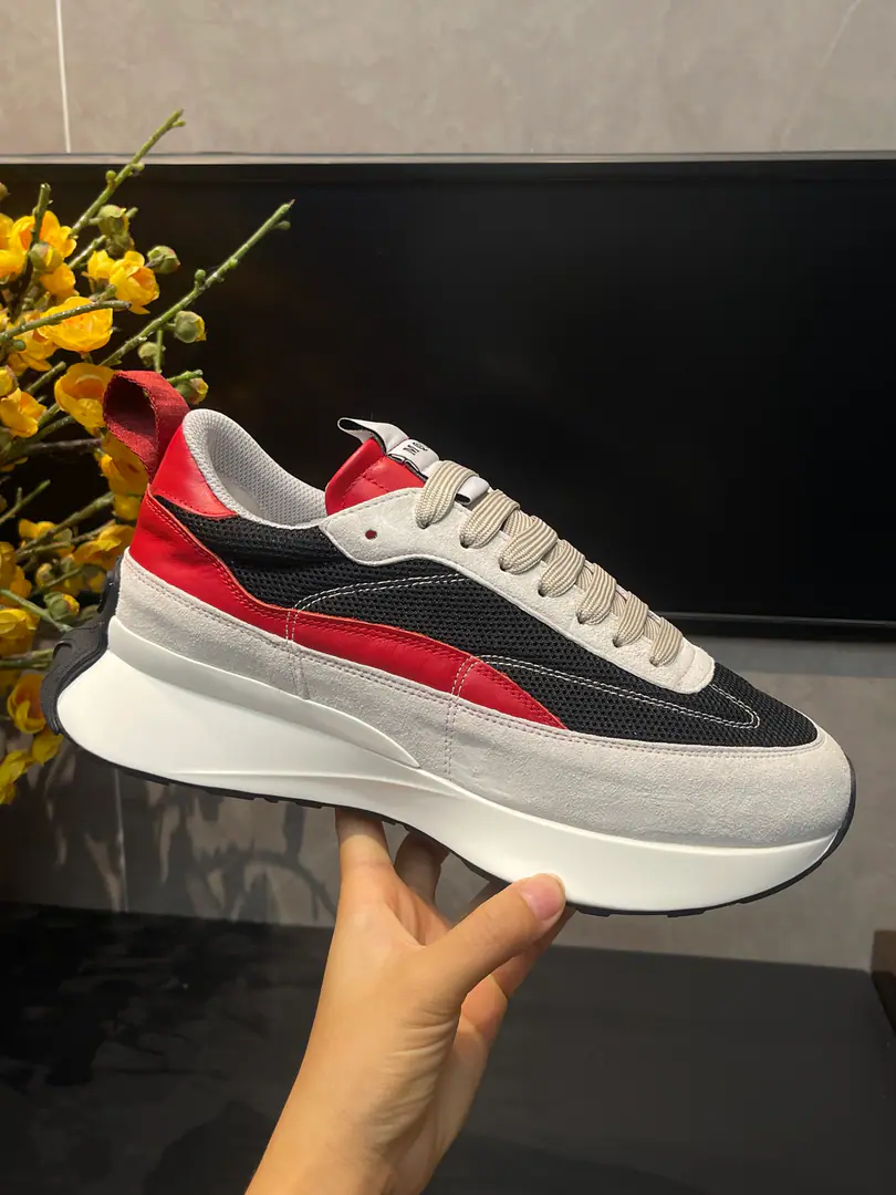 Professional McQueen's Plant.Top Version.Couple money.👫 Alexander McQUEENHigh version upgrades to highest quality again✅ 💪McQueen. Spring, summer, autumn, winter. Top Version Requisition level✅ I'll be the one to join the agency from the front line.🤝 🏆Fabulous.: Italian import quality. No more color for water. 🏆Uchi.: ️AThe first Italian import is in the super-softnet..It's dirty..Sweat..Breathe..Comfortable. 🏆Foot.: The top version is imported into the Italian Super Soft Cow. 🏆Otsumi!: PU+The counter.1:1 🏆Shoeboxes.: Original rice yellow box. Plus white caps for double protection..Buffet.Handbag..Accreditation1:1Shade it.4Set.I'll give you a pair of shoes.. 🖕🏿🖕🏿🖕🏿Shoes belts can be chosen for all the colors of this factory. 🏆Codes: Women34-41.Men38-46 🏆Special Remarks（Female size34. 40.41, Men38.45.46Customise, No, no, no..Back.Change）Please note when you report to the Bully.！We'll win together.🤝
