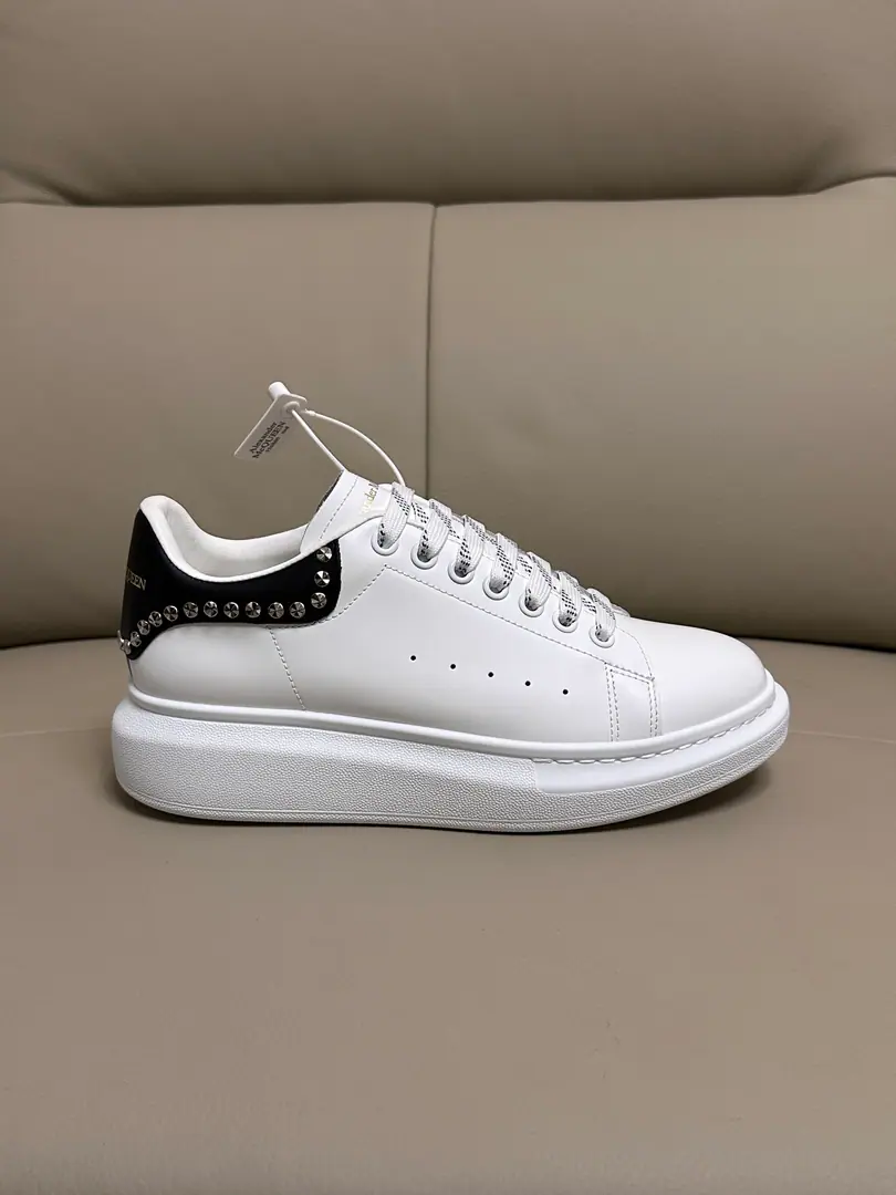 Professional McQueen's Plant.Top Version.Couple money.👫 Alexander McQUEENHigh version upgrades to highest quality again✅ 💪McQueen. Spring, summer, autumn, winter. Top Version Requisition level✅ I'll be the one to join the agency from the front line.🤝 🏆Fabulous.: Italian skin imports High quality. No more color for water. 🏆Uchi.: ️AThe first Italian imports are water-feeding sheep's skins resistant to the dirt..Sweat..Breathe..Comfortable.…Back-heel heat is high. 🏆Foot.: The top version is in Italian super-weed skin. 🏆Otsumi!: PUThe original Green Transparency Counter1:1 🏆Shoeboxes.: Original rice yellow box. Plus white caps for double protection..Buffet.Handbag..Accreditation1:1Shade it.4Set.I'll give you a pair of shoes.. 🖕🏿🖕🏿🖕🏿Shoes belts can be chosen for all the colors of this factory. 🏆Codes: Women34-41.Men38-46 🏆Special Remarks（Female size34. 40.41, Men38.45.46Customise, No, no, no..Back.Change）Please note when you report to the Bully.！We'll win together.🤝