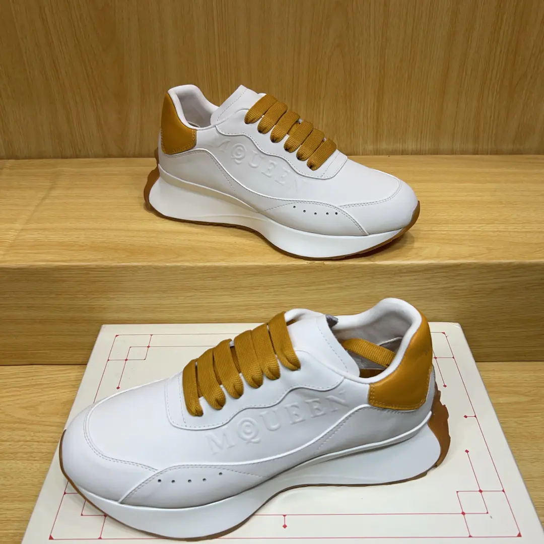 Alexander McQUEENSpring, summer, autumn, winter. Top-level requisition version, White., The thickest design is a long leg.. You're a good worker., Shoe prints.logo, It's a lot of fashion.. 💎Fabulous.Fabric: Italian import quality.Silk cow skin. 💎Uchi.inside of: AThe first Italian imports air-eating sheep. 💎Foot.Stepping: The top-level edition is the Italian super-soft cow skin. 💎Shoes under the sole.Sole: negativeTPUTen.PU 💎package: Original Shoe Box. Buffet.4Set.I'll give you a pair of shoes.．Handbag. 💎Size: Women35-40Men39-45 💎Special Remarks, Female size40.Men.45.Customise, No, no, no..Back.Change）Please note when you report.