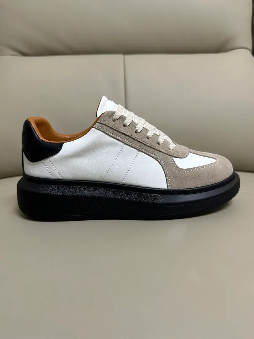 Couple money. Alexander McQUEEN 🏆Fabulous.: Import of original cattle skin materials from Italy. Quality No more color for water. 🏆Uchi.: AThe first Italian import is resistant to the soil..Sweat..Breathe..Comfortable. 🏆Foot.: The top version is imported into the Italian Super Soft Cow. 🏆Otsumi!: PU+The counter.1:1 🏆Shoeboxes.: Original White Box. Plus white caps for double protection..Buffet.Handbag..Accreditation1:1Shade it.4Set.I'll give you a pair of shoes.. 🏆Codes: Women34-41.Men38-46 🏆Remarks（Female size34. 40.41, Men38.45.46Customise, No, no, no..Back.Change）