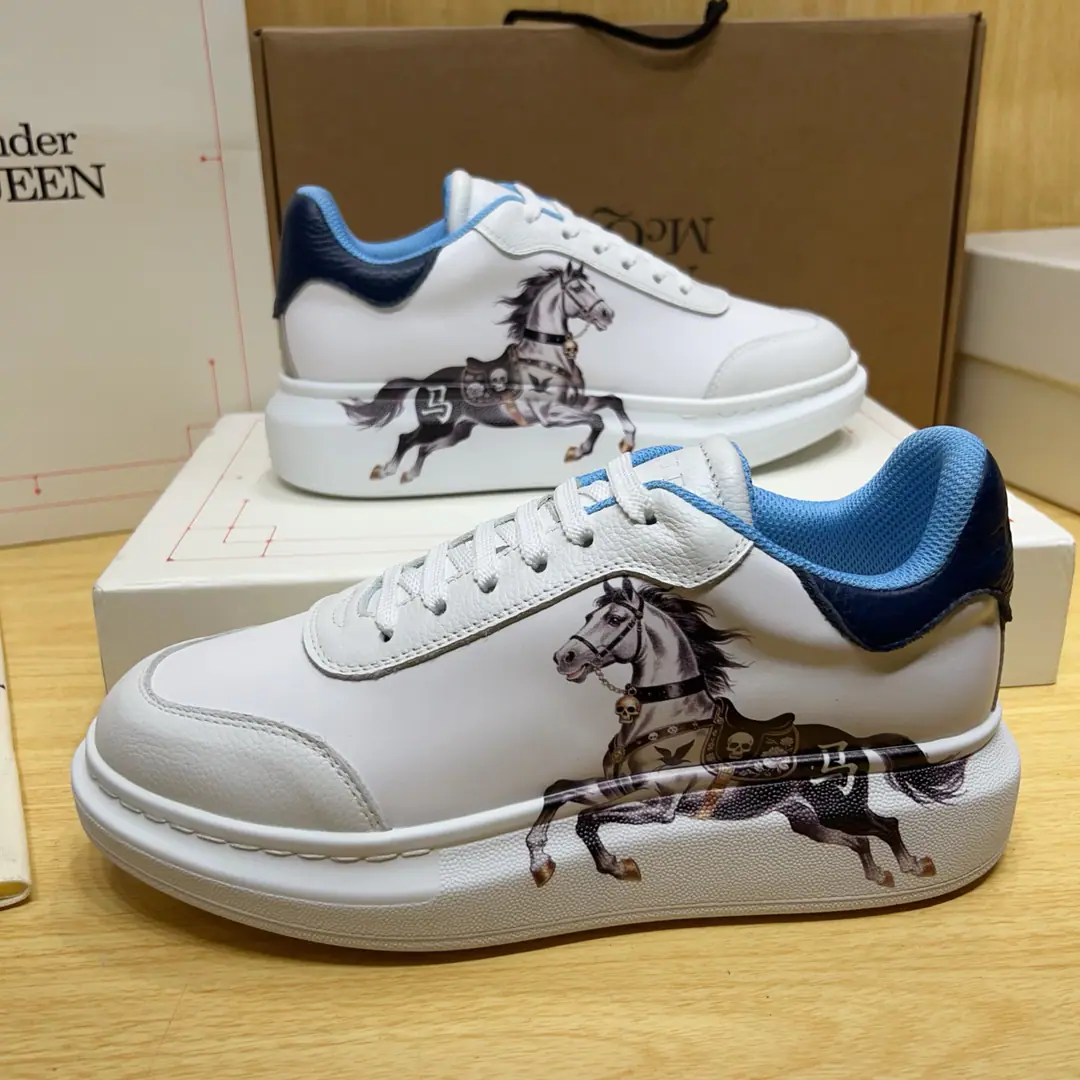 Alexander McQUEEN Spring, summer, autumn, winter. Top-level requisition version, White., The thickest design is a long leg.. You're a good worker., Shoe-side design, It's a lot of fashion.. 💎Fabulous.Fabric: Italian import quality.Silk cow skin. 💎Uchi.inside of: 1⃣AThe first Italian imports air-eating sheep. 💎Foot.Stepping: The top-level edition is the Italian super-soft cow skin. 💎Shoes under the sole.Sole: negativeTPUTen.PU 💎package: Original Shoe Box. Buffet.4Set.I'll give you a pair of shoes.．Handbag. 💎Size: Women35-40Men39-45 💎Special Remarks, Female size40.Men.45.Customise, No, no, no..Back.Change）Please note when you report.