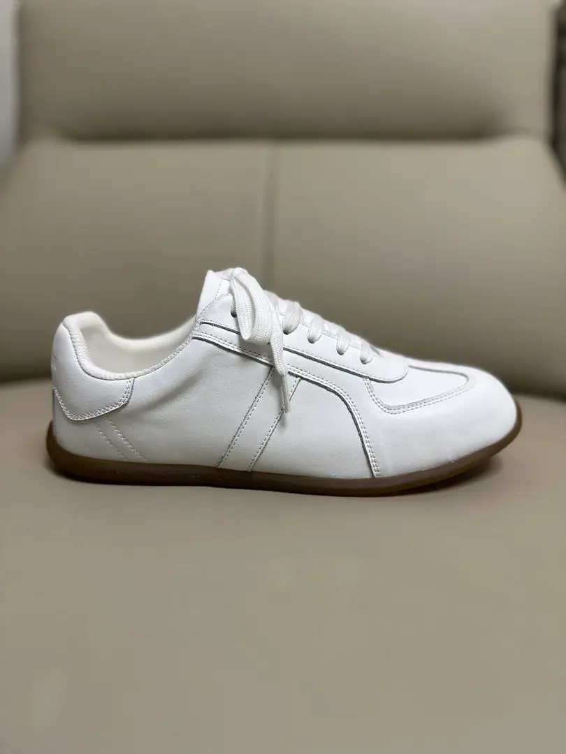 Professional McQueen's Plant.Top Version.Couple money.👫 Alexander McQUEENHigh version upgrades to highest quality again✅ 💪McQueen. Spring, summer, autumn, winter. Top Version Requisition level✅ I'll be the one to join the agency from the front line.🤝 🏆Fabulous.: Italian import quality. No more color for water. 🏆Uchi.: ️AThe first Italian import is in the super-softnet..It's dirty..Sweat..Breathe..Comfortable. 🏆Foot.: The top version is imported into the Italian Super Soft Cow. 🏆Otsumi!: PU+The counter.1:1 🏆Shoeboxes.: Original rice yellow box. Plus white caps for double protection..Buffet.Handbag..Accreditation1:1Shade it.4Set.I'll give you a pair of shoes.. 🖕🏿🖕🏿🖕🏿Shoes belts can be chosen for all the colors of this factory. 🏆Codes: Women34-41.Men38-46 🏆Special Remarks（Female size34. 40.41, Men38.45.46Customise, No, no, no..Back.Change）Please note when you report to the Bully.！We'll win together.🤝