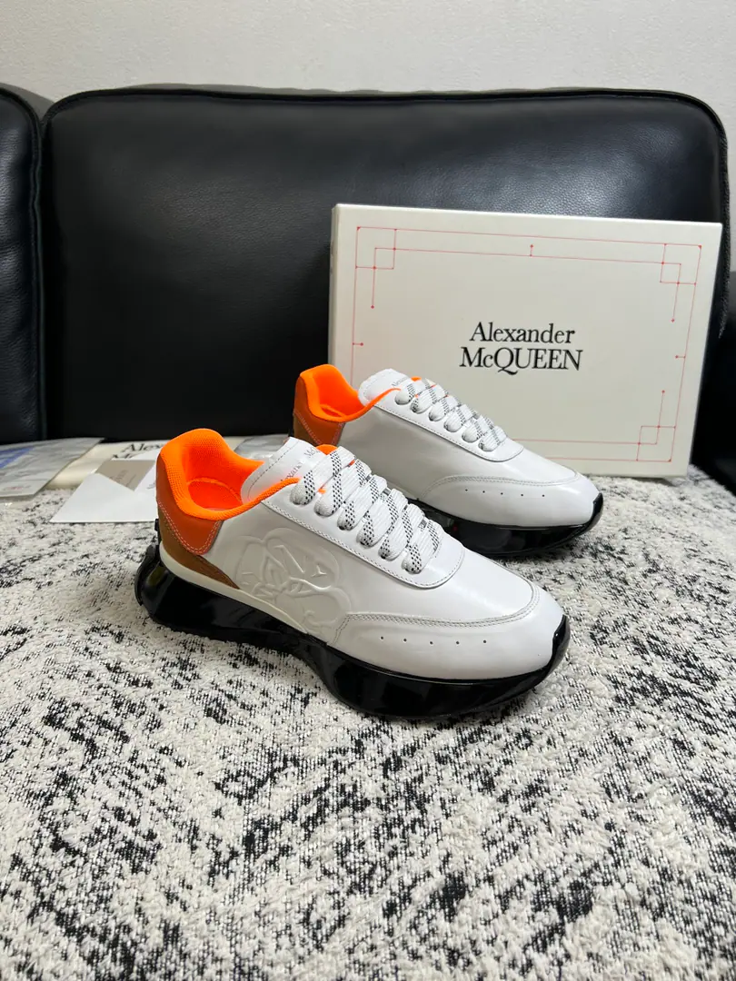 Alexander McQueen High Quality Top-level craft McQueen. Synchronize cabinets Original plant configuration, Italian imports of original cow-coloured flour, High-quality integration process, All imported water- dyeed cattle stubs., Shoes under the sole.: The original factory is super comfortable with the original base., The original factory and the single., Couple money. Codes 35-44（ Make a reservation. Women40 45 46 47 ）