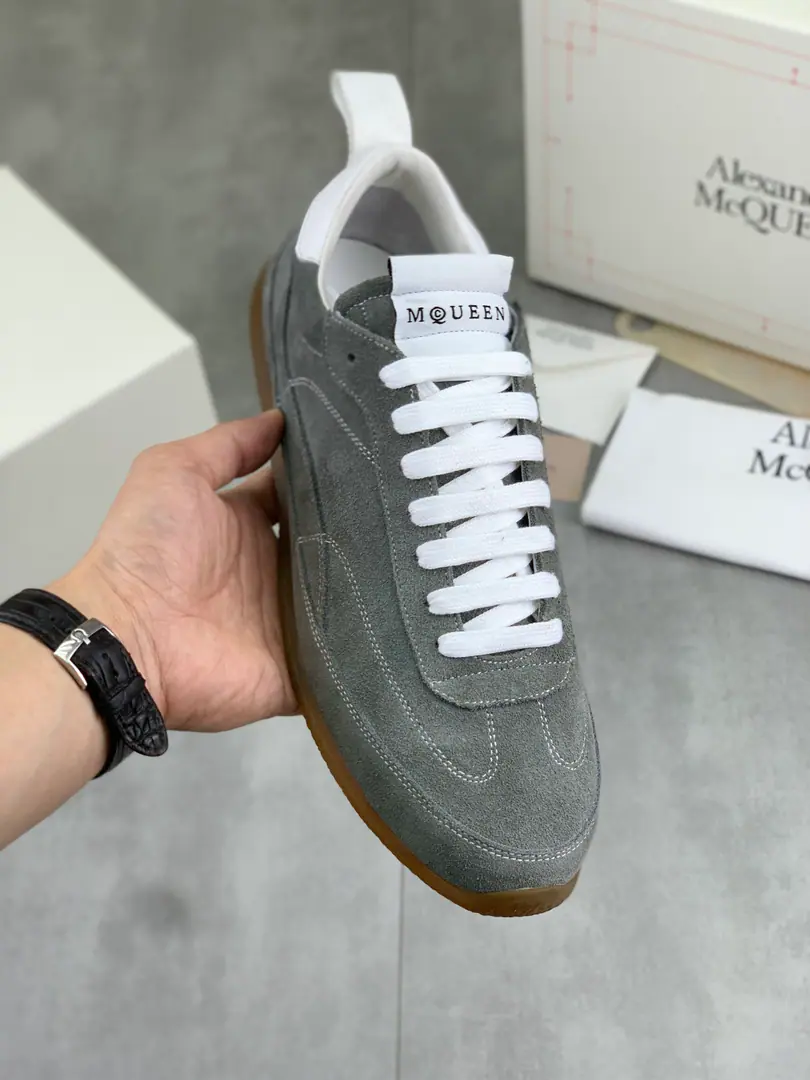 Plant prices Real value Top Version（Synchronise Action）ALEXANDER MCQUEEN Alexander.·McQueen. Latest FlexionSeries A couple who's been in love for years. Leisure Sports shoes Original procurement development Make the goods. This one.Flexion Off whiteToner-coated low-skinned leather-skinning sneakers, Use different sizes of shoelaces The combination of a light-point shoe bottom inspired by anatomy.. The back of the shoe and the back of the heel. Fabulous.: Original import of head-level cattle skin Uchi.: Customized import of air-deep sheep. Shoes under the sole.: Original modeling of slide-resistant rubber material Codes: 39-44（38 45Do it.）
