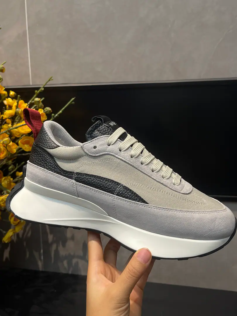 Alexander McQUEEN McQueen. Couples' leisure shoes. 🏆Fabulous.: Italian import quality. No more color for water. 🏆Uchi.: AThe first Italian import is in the super-softnet..It's dirty..Sweat..Breathe..Comfortable. 🏆Foot.: The top version is imported into the Italian Super Soft Cow. 🏆Otsumi!: PU+The counter.1:1 🏆Shoeboxes.: Original rice yellow box. Plus white caps for double protection..Buffet.Handbag..Accreditation1:1Shade it.4Set.I'll give you a pair of shoes.. 🏆Codes: Women34-41.Men38-46 🏆Special Remarks（Female size34. 40.41, Men38.45.46Customise, No, no, no..Back.Change）