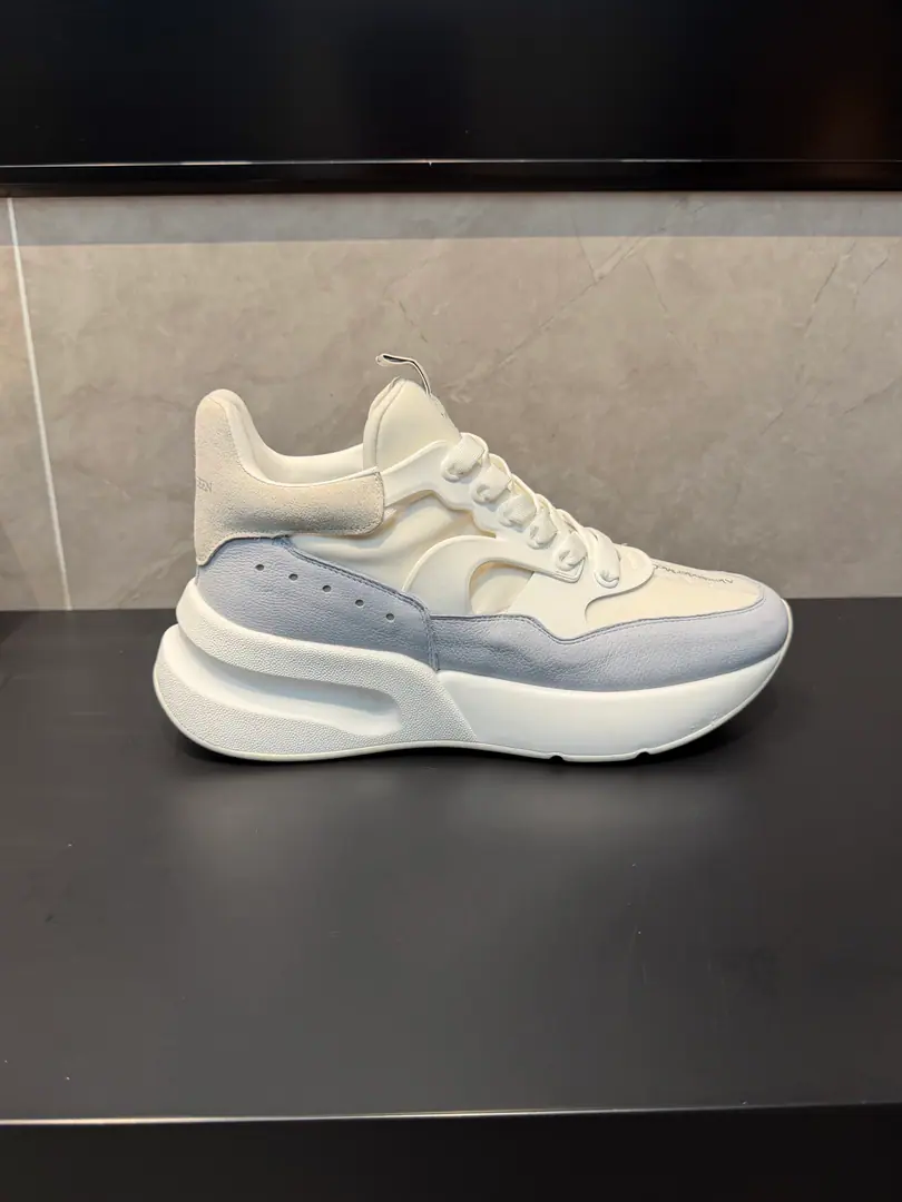 Professional McQueen's Plant.Top Version.Couple money.👫 Alexander McQUEENHigh version upgrades to highest quality again✅ 💪McQueen. Spring, summer, autumn, winter. Top Version Requisition level✅ I'll be the one to join the agency from the front line.🤝 🏆Fabulous.: Italian import quality. No more color for water. 🏆Uchi.: ️AThe first Italian import is in the super-softnet..It's dirty..Sweat..Breathe..Comfortable. 🏆Foot.: The top version is imported into the Italian Super Soft Cow. 🏆Otsumi!: PU+The counter.1:1 🏆Shoeboxes.: Original rice yellow box. Plus white caps for double protection..Buffet.Handbag..Accreditation1:1Shade it.4Set.I'll give you a pair of shoes.. 🖕🏿🖕🏿🖕🏿Shoes belts can be chosen for all the colors of this factory. 🏆Codes: Women34-41.Men38-46 🏆Special Remarks（Female size34. 40.41, Men38.45.46Customise, No, no, no..Back.Change）Please note when you report to the Bully.！We'll win together.🤝