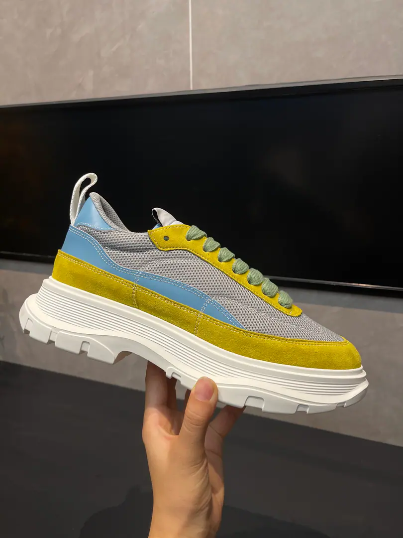 Professional McQueen's Plant.Top Version.Couple money.👫 Alexander McQUEENHigh version upgrades to highest quality again✅ 💪McQueen. Spring, summer, autumn, winter. Top Version Requisition level✅ I'll be the one to join the agency from the front line.🤝 🏆Fabulous.: Italian import quality. No more color for water. 🏆Uchi.: ️AThe first Italian import is in the super-softnet..It's dirty..Sweat..Breathe..Comfortable. 🏆Foot.: The top version is imported into the Italian Super Soft Cow. 🏆Otsumi!: PU+The counter.1:1 🏆Shoeboxes.: Original rice yellow box. Plus white caps for double protection..Buffet.Handbag..Accreditation1:1Shade it.4Set.I'll give you a pair of shoes.. 🖕🏿🖕🏿🖕🏿Shoes belts can be chosen for all the colors of this factory. 🏆Codes: Women34-41.Men38-46 🏆Special Remarks（Female size34. 40.41, Men38.45.46Customise, No, no, no..Back.Change）Please note when you report to the Bully.！We'll win together.🤝