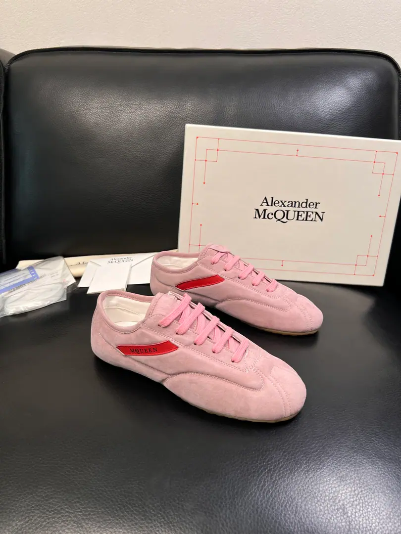 Alexander McQueen High Quality Top-level craft McQueen. Synchronize cabinets Original plant configuration, Italian imports of original cow-coloured flour, High-quality integration process, All imported water- dyeed cattle stubs., Shoes under the sole.: The original factory is super comfortable with the original base., The original factory and the single., Couple money. Codes 35-44（ Make a reservation. Women40 45 46 47 ）