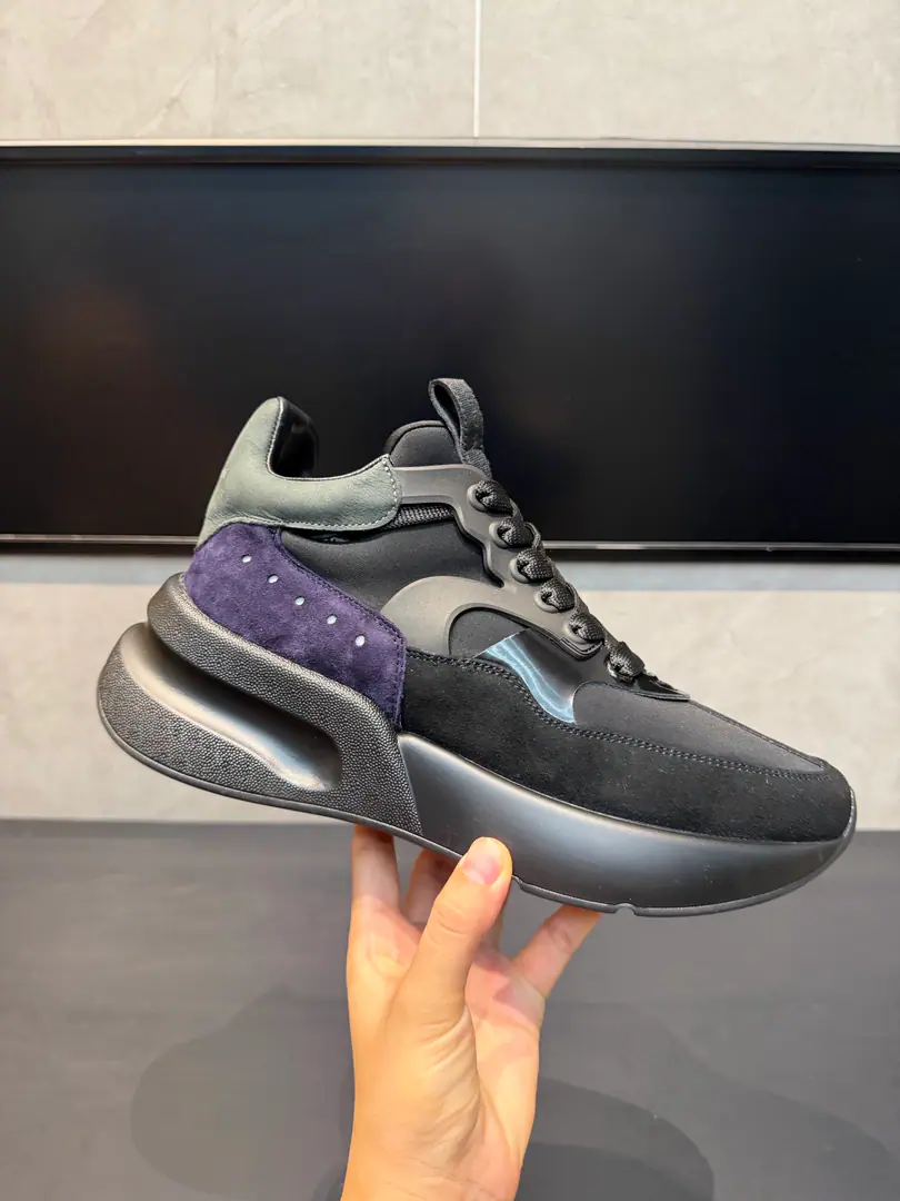 Professional McQueen's Plant.Top Version.Couple money.👫 Alexander McQUEENHigh version upgrades to highest quality again✅ 💪McQueen. Spring, summer, autumn, winter. Top Version Requisition level✅ I'll be the one to join the agency from the front line.🤝 🏆Fabulous.: Italian import quality. No more color for water. 🏆Uchi.: ️AThe first Italian import is in the super-softnet..It's dirty..Sweat..Breathe..Comfortable. 🏆Foot.: The top version is imported into the Italian Super Soft Cow. 🏆Otsumi!: PU+The counter.1:1 🏆Shoeboxes.: Original rice yellow box. Plus white caps for double protection..Buffet.Handbag..Accreditation1:1Shade it.4Set.I'll give you a pair of shoes.. 🖕🏿🖕🏿🖕🏿Shoes belts can be chosen for all the colors of this factory. 🏆Codes: Women34-41.Men38-46 🏆Special Remarks（Female size34. 40.41, Men38.45.46Customise, No, no, no..Back.Change）Please note when you report to the Bully.！We'll win together.🤝