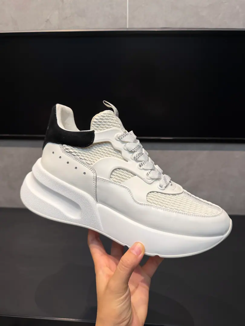 Professional McQueen's Plant.Top Version.Couple money.👫 Alexander McQUEENHigh version upgrades to highest quality again✅ 💪McQueen. Spring, summer, autumn, winter. Top Version Requisition level✅ I'll be the one to join the agency from the front line.🤝 🏆Fabulous.: Italian import quality. No more color for water. 🏆Uchi.: ️AThe first Italian import is in the super-softnet..It's dirty..Sweat..Breathe..Comfortable. 🏆Foot.: The top version is imported into the Italian Super Soft Cow. 🏆Otsumi!: PU+The counter.1:1 🏆Shoeboxes.: Original rice yellow box. Plus white caps for double protection..Buffet.Handbag..Accreditation1:1Shade it.4Set.I'll give you a pair of shoes.. 🖕🏿🖕🏿🖕🏿Shoes belts can be chosen for all the colors of this factory. 🏆Codes: Women34-41.Men38-46 🏆Special Remarks（Female size34. 40.41, Men38.45.46Customise, No, no, no..Back.Change）Please note when you report to the Bully.！We'll win together.🤝
