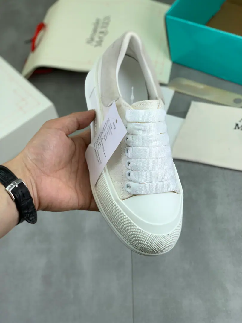 Plant prices Real value Top Version（Synchronise Action✈️Aircraft box packing）ALEXANDER MCQUEEN Alexander.·McQueen. 24ss The latest autumn and winter. FlexionSeries A couple who's been in love for years. Leisure Sports shoes Original procurement development Make the goods. This one.Flexion Off whiteToner-coated low-skinned leather-skinning sneakers, Use different sizes of shoelaces The combination of a light-point shoe bottom inspired by anatomy.. The back of the shoe and the back of the heel. Fabulous.: Original import of head-level cattle skin Uchi.: Customize the import into the air network. Shoes under the sole.: Original Open Model Slide-InTPUMaterial Codes: 35-45