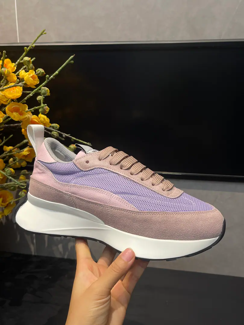 Professional McQueen's Plant.Top Version.Couple money.👫 Alexander McQUEENHigh version upgrades to highest quality again✅ 💪McQueen. Spring, summer, autumn, winter. Top Version Requisition level✅ I'll be the one to join the agency from the front line.🤝 🏆Fabulous.: Italian import quality. No more color for water. 🏆Uchi.: ️AThe first Italian import is in the super-softnet..It's dirty..Sweat..Breathe..Comfortable. 🏆Foot.: The top version is imported into the Italian Super Soft Cow. 🏆Otsumi!: PU+The counter.1:1 🏆Shoeboxes.: Original rice yellow box. Plus white caps for double protection..Buffet.Handbag..Accreditation1:1Shade it.4Set.I'll give you a pair of shoes.. 🖕🏿🖕🏿🖕🏿Shoes belts can be chosen for all the colors of this factory. 🏆Codes: Women34-41.Men38-46 🏆Special Remarks（Female size34. 40.41, Men38.45.46Customise, No, no, no..Back.Change）Please note when you report to the Bully.！We'll win together.🤝