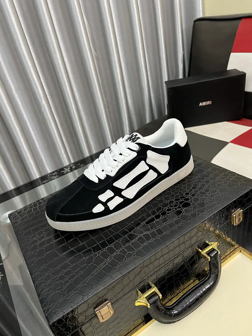 Get out of the factory.⌚️⌚️《AMIR*》New guy with a little leisure board and bone shoes., Another pair of insistible bones and shoes. Bones and shoes.AMIRIOne of the most popular singles. Use head-stressed shoes. The side bone is treated with two skins of cattle. It's a solid feeling. Pulp incision is treated with oil. Collapse Design Simple style Fashion Sports Custom MetalsLOGOThe branded shoelaces. Uniquely controlled top-of-the-line version Support comparison Airnets are in the air. Original rubber floor I'm not sure I'm gonna be able to get you a full-time leisure package. It's for every occasion. You're looking for a high quality. It's so cool on the upper foot. Size: 38- ️⃣Colour Optional