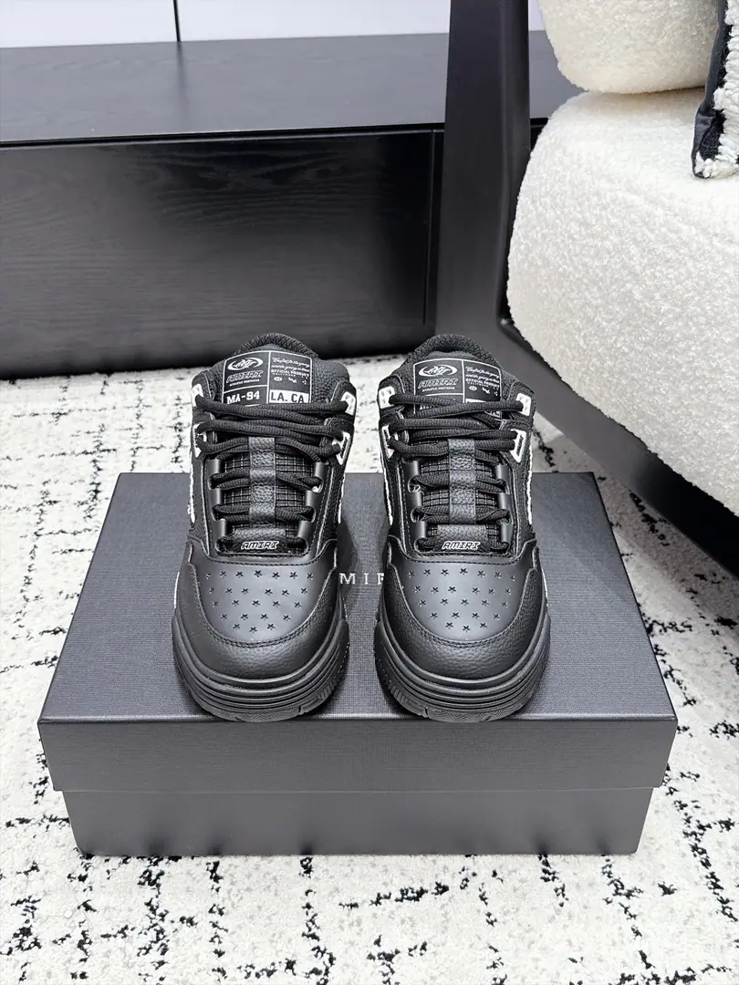 #Top Version Couple money. AMIRI Amir. 26/ LatestMA SkylineSeries Retro. Thick Couple money. Leisure Sports shoes Basketball shoes. Shoes. NewMA SkylineSeries, StereoMA QUADDot, Double-coloured rubber soles combined with skin-skinned shoes, Personal basketball style and leisure shoes., The tidal man must have a single item.. ✔️Fabulous.: Original customized import of head-level cattle skin ✔️Uchi.: The original custom-made air network. ✔️Otsumi!: Original modeling of slide-resistant rubber material ✔️Size: 35-45（Women40 Men45Do it.）