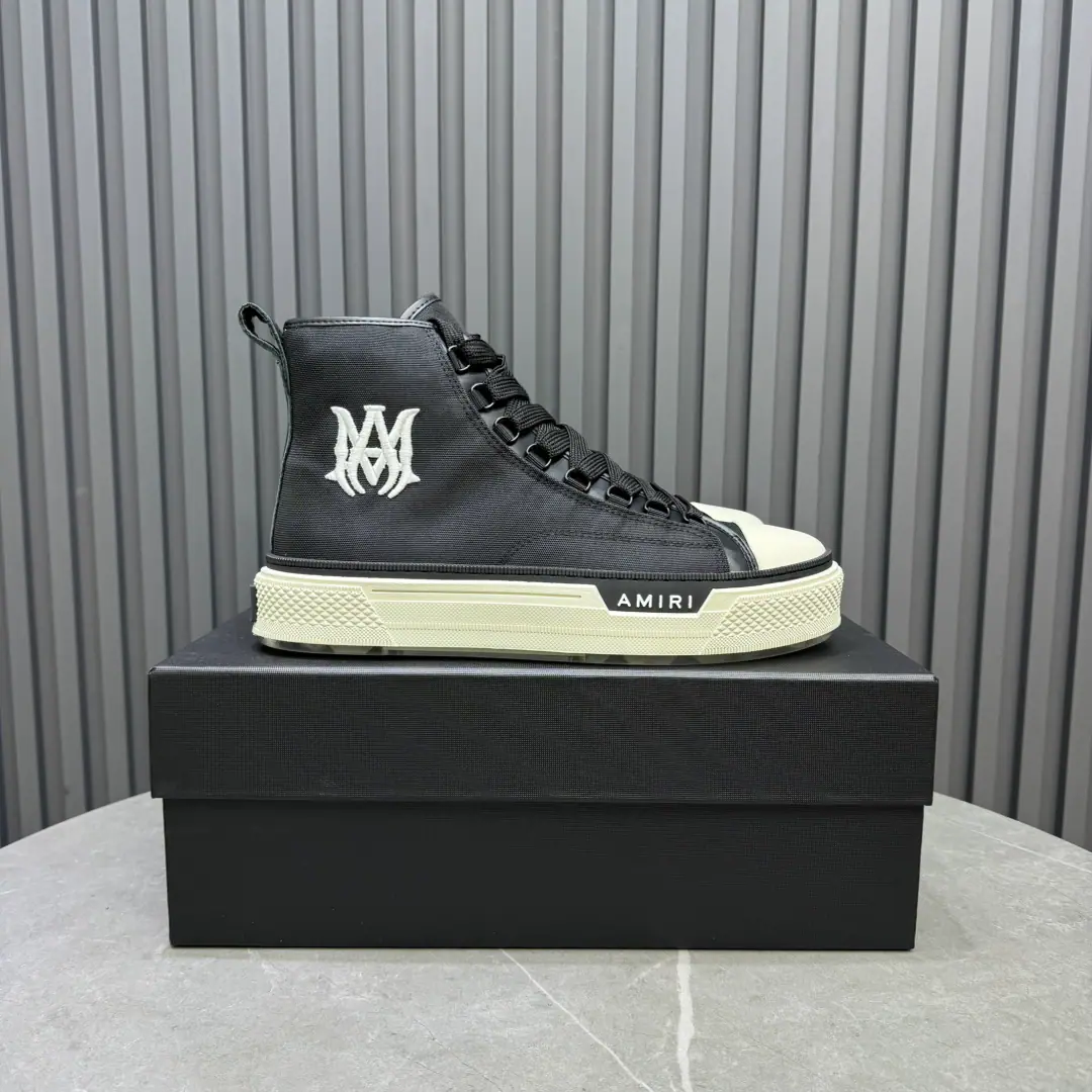 AMIRIEmile's a couple of broken-up shoes.. The recreational leader.. The high street brand with the exclusive bone-bone shoes from Los Angeles., A lot of stars., China's new rapper, White.Gali Wang Yi Bo The red-browser is fighting for his feet., AJ1The shoe-shaped skulls are swollen with bones. ❶Fabulous.:The original is for head-deck skin.➕Double-coated artificial oil side process ❷Same original as Uchi.:CustomiseNikeIn the same grade. (♪ Can't get over ♪) ❸Foot.:The original model is a plasticized one-shoe cushion. ❹Otsumi!:The original factory.1:1Three colors. Original Base ❺Codes:35-46