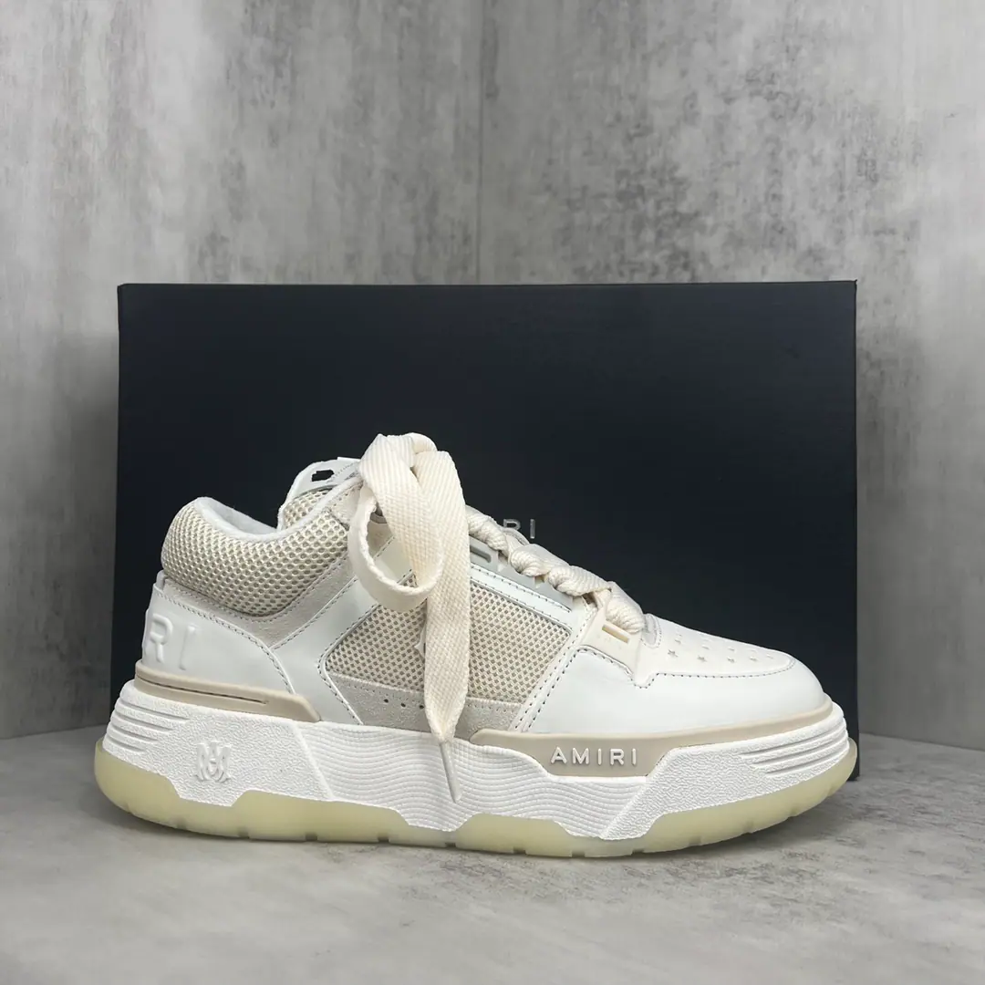 🔥New money up.🔥 Top of the birth. AmiriAmir.2023Spring and summer.MA-1Bread shoes. AmiriNew season's giving up rock punk style., A lot of unsaturated color is used., Morandy., Whether you see it or wear it., It's all very pleasant. The big tongue of the bread shoes was carried on., It's a reduction in the length of the shoe., It's thickened to the bottom., The shoe head is more round.. Amiri"and the brand letters and MAThe sign appears on the side of the shoe. Codes: Men39-45