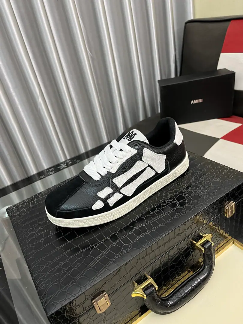 Get out of the factory.⌚️⌚️《AMIR*》New guy with a little leisure board and bone shoes., Another pair of insistible bones and shoes. Bones and shoes.AMIRIOne of the most popular singles. Use head-stressed shoes. The side bone is treated with two skins of cattle. It's a solid feeling. Pulp incision is treated with oil. Collapse Design Simple style Fashion Sports Custom MetalsLOGOThe branded shoelaces. Uniquely controlled top-of-the-line version Support comparison Airnets are in the air. Original rubber floor I'm not sure I'm gonna be able to get you a full-time leisure package. It's for every occasion. You're looking for a high quality. It's so cool on the upper foot. Size: 38- ️⃣Colour Optional