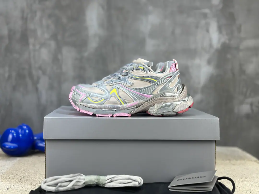 🌀【The present.】Top Match Runner-2 Breaking the wind. New paragraphBALENCIAGA Parisian.-Runner, It's by the overcoat., Old, We'll have to sew it in detail., Show the designer. Demna Sports shoes., With a pair.「Old shoes.」Passing the regenesis., Backboard, The shoe head., And it's shown. Demna Structural vision for the future The original box is 100% back to the official configuration from inside to outside. Top level for crushing all versions of code: 35 36 37 38 39 40 41 42 43 44 45 46