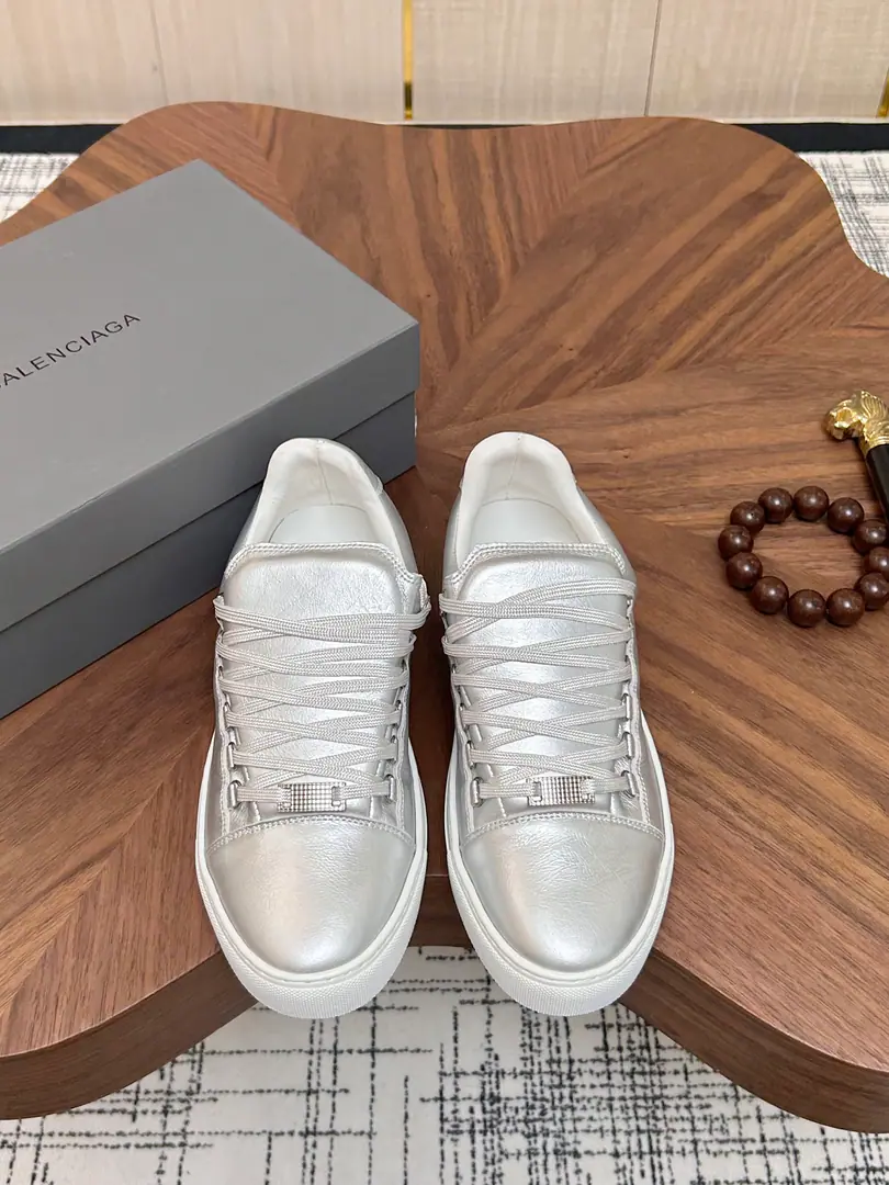 Get out of the factory. 🔥Balenciaga🆕 Parisian.38-45👟