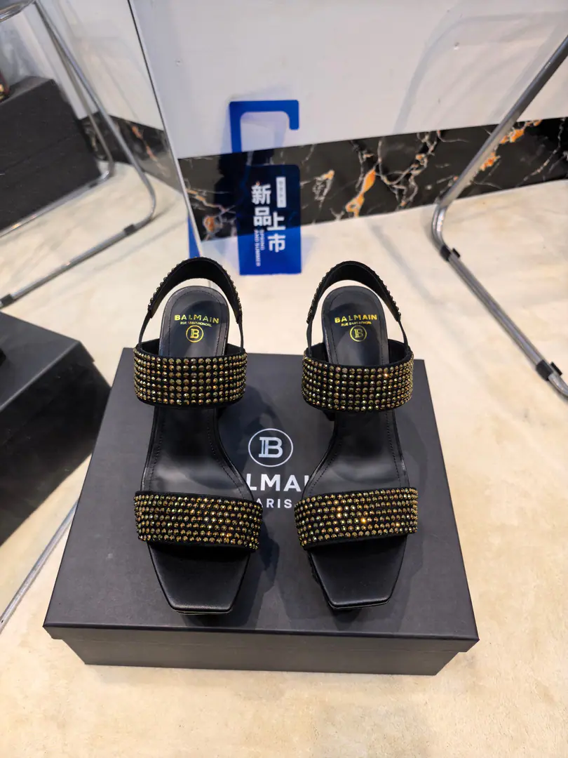 Plant exits, 𝘽𝙖𝙡*𝙖𝙞𝙣 Balman.2026Spring and summer's latest show hates the sandals of the water station.. ʚ😊ɞ The name Balman.𝘽𝙖𝙡𝙢𝙖𝙞𝙣By the French fashion designer.𝙥𝙞𝙚𝙧𝙧𝙚 𝘽𝙖𝙡𝙢𝙖𝙞𝙣（Pierre..Balman.）Mr. S. was created1945The old fashion house., with𝘿𝙞𝙤𝙧, 𝘽𝙖𝙡𝙚𝙣𝙘𝙞𝙖𝙜𝙖And we're going to be the three-star fashions after World War II.[Sneak.][Sneak.]This is a purely manual fashion piece. ʚ😊ɞ 𝘽𝙖𝙡𝙢𝙖𝙞𝙣Balman. The more you look at it, the more you look at it. Get a pair of Balman's shoes.𝘽𝙖𝙡𝙢𝙖𝙞𝙣 The invincible is a beautiful place.[Tooth.][Tooth.][Tooth.]That's a lot of energy. It's not good.[Tooth.][Tooth.][Tooth.] 🐝👣 ✔Original plant development, No originals, no goods. 〰 ɪɴғᴏʀᴍᴀᴛɪᴏɴ 〰 💎Material: Import of sheep+Import Czech drills 💎Uchi.: Imported cattle skin 💎He's tall.: 10.5𝐶𝑀♡ 💎Otsumi!: Italian imports are so thick. 💎Codes: 36--42（40.41.42Custom without re-offer）