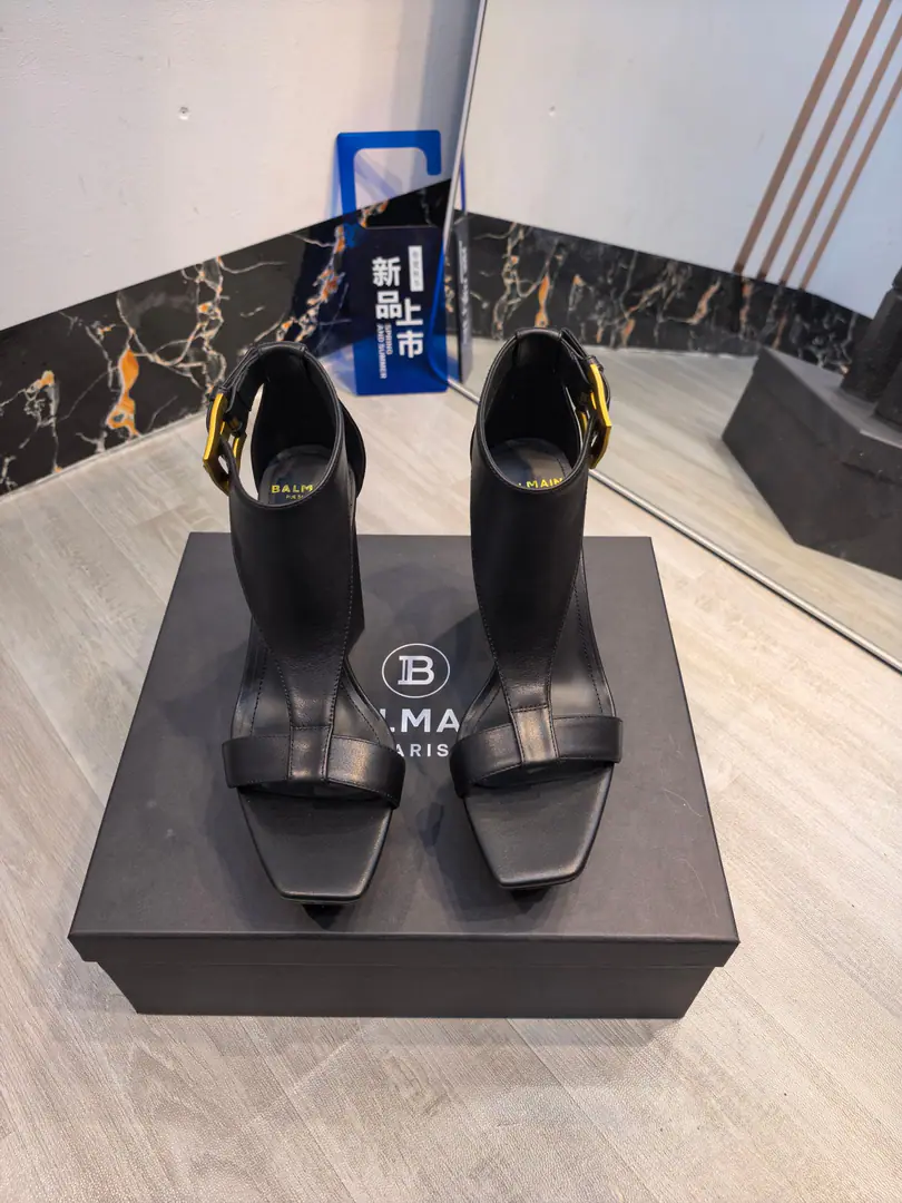 Plant exits, 𝘽𝙖𝙡*𝙖𝙞𝙣 Balman.2026Spring and summer's latest show hates the sandals of the water station.. ʚ😊ɞ The name Balman.𝘽𝙖𝙡𝙢𝙖𝙞𝙣By the French fashion designer.𝙥𝙞𝙚𝙧𝙧𝙚 𝘽𝙖𝙡𝙢𝙖𝙞𝙣（Pierre..Balman.）Mr. S. was created1945The old fashion house., with𝘿𝙞𝙤𝙧, 𝘽𝙖𝙡𝙚𝙣𝙘𝙞𝙖𝙜𝙖And we're going to be the three-star fashions after World War II.[Sneak.][Sneak.]This is a purely manual fashion piece. ʚ😊ɞ 𝘽𝙖𝙡𝙢𝙖𝙞𝙣Balman. The more you look at it, the more you look at it. Get a pair of Balman's shoes.𝘽𝙖𝙡𝙢𝙖𝙞𝙣 The invincible is a beautiful place.[Tooth.][Tooth.][Tooth.]That's a lot of energy. It's not good.[Tooth.][Tooth.][Tooth.] 🐝👣 ✔Original plant development, No originals, no goods. 〰 ɪɴғᴏʀᴍᴀᴛɪᴏɴ 〰 💎Material: Imported cattle skin 💎Uchi.: Imported cattle skin 💎He's tall.: 10.5𝐶𝑀♡ 💎Otsumi!: Italian imports are so thick. 💎Codes: 36--42（40.41.42Custom without re-offer）