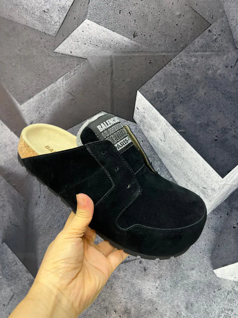 Minoru. 🔥🔥🔥BALENCIAGAParisian. 26Autumn brandy.DUMBOMen's Muller shoes., Balenciaga Ccncode Collate10 AV George V Paris Identified slippers Buy original version 1-to-1 development, One against one, the big one., Slippery leather for flour imports, Number of whole packaging codes for Reebur skin39-46（46Do it.）