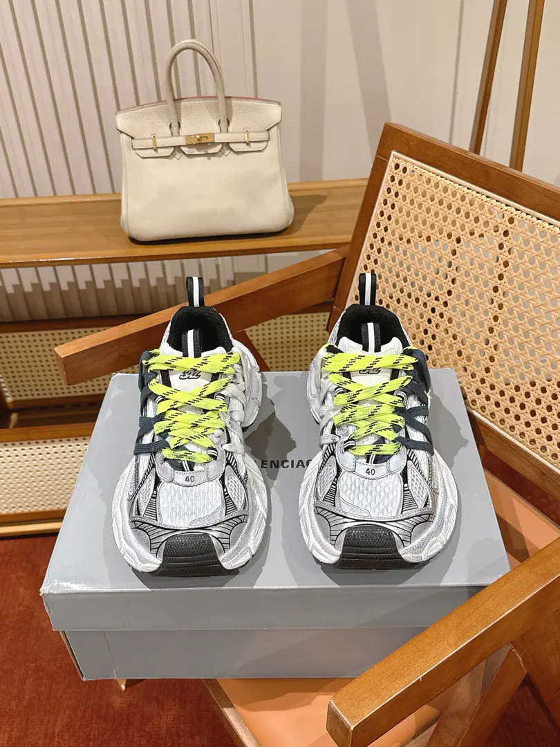 Top Quality General Top Balenciaga/ Parisian.3XL White fluorescent green cross-laden. Dad's shoes.💚 The classic white color with the fluorescent green shoes with the eye., Deep blue cross-bands increase the shape-making sense.～The coloring design is extremely recognizable.～Colour-responsible coordination～It's so gentle and fresh.～A thick-floored leg-mixing type～And it's invisible and it's cozy.～Cool-looking male and female matchmaking can be handled.‼️I'm going out on a daily basis. The only way to get out of the street is to get a sense of free time. It's easy to wear a recoupled American accent and a loosely twitched sense of humor. Shoe.: Air-emitting engineering webpads+Reverse Synthetic Synthesis Decoration: Cross-banding of the colored. The fluorescent green shoe belts are a little bit of a dot. Shoes under the sole.: Severage sawn-toothed rubber floors., Light Quantified Structure, Increase and balance slide, The back heel is with a tweezer. Couples.👫Size:35-46（46Make a reservation or not.）