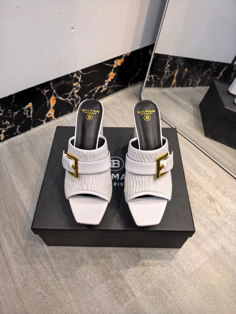 Plant exits, 𝘽𝙖𝙡*𝙖𝙞𝙣 Balman.2026Spring and summer's latest show hates the water-proof slippers.. ʚ😊ɞ The name Balman.𝘽𝙖𝙡𝙢𝙖𝙞𝙣By the French fashion designer.𝙥𝙞𝙚𝙧𝙧𝙚 𝘽𝙖𝙡𝙢𝙖𝙞𝙣（Pierre..Balman.）Mr. S. was created1945The old fashion house., with𝘿𝙞𝙤𝙧, 𝘽𝙖𝙡𝙚𝙣𝙘𝙞𝙖𝙜𝙖And we're going to be the three-star fashions after World War II.[Sneak.][Sneak.]This is a purely manual fashion piece. ʚ😊ɞ 𝘽𝙖𝙡𝙢𝙖𝙞𝙣Balman. The more you look at it, the more you look at it. Get a pair of Balman's shoes.𝘽𝙖𝙡𝙢𝙖𝙞𝙣 The invincible is a beautiful place.[Tooth.][Tooth.][Tooth.]That's a lot of energy. It's not good.[Tooth.][Tooth.][Tooth.] 🐝👣 ✔Original plant development, No originals, no goods. 〰 ɪɴғᴏʀᴍᴀᴛɪᴏɴ 〰 💎Material: Imported cattle skin 💎Uchi.: Imported cattle skin 💎He's tall.: 10.5𝐶𝑀♡ 💎Otsumi!: Italian imports are so thick. 💎Codes: 36--42（40.41.42Custom without re-offer）