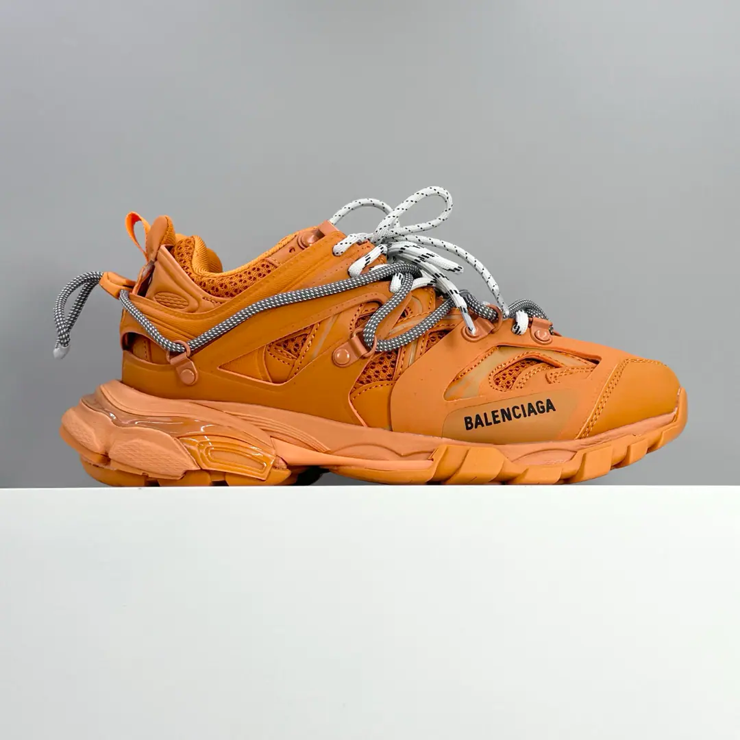 We're here today.【OKScan Version】The pure original Parisian of the third generation. 3.0- We'll tie the money. Information: New paragraphBALENCIAGA Parisian.-Runner, It's by the overcoat., Old, We'll have to sew it in detail., Show the designer. Demna Sports shoes., With a pair.「Old shoes.」Passing the regenesis., Backboard, The shoe head., And it's shown. Demna Structural vision for the future The original box is 100% back to the official configuration from inside to outside. Top level for crushing all versions of code: 35 36 37 38 39 40 41 42 43 44 45 46