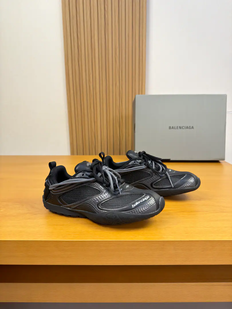 【 BALENCIAGA】Parisian. High-end quality Original List👩🏻‍❤️‍👨🏻A couple costume.·Leisure sports shoes Shoe.: Original🔝Environmental colour brandlogoTotem., Brand web canvas., Shoes tied around shoelaces Uchi.: Brand canvas. Otsumi!: TPUBubbles·Rubber. Double-coloured base Super-high-quality control.·- I'm doing a little work.: Highlight(High-end·- How expensive.·Slot) Size: Same paragraph for men and women36-44（Women35, 40, Men38, 45, Make a reservation.)·3396