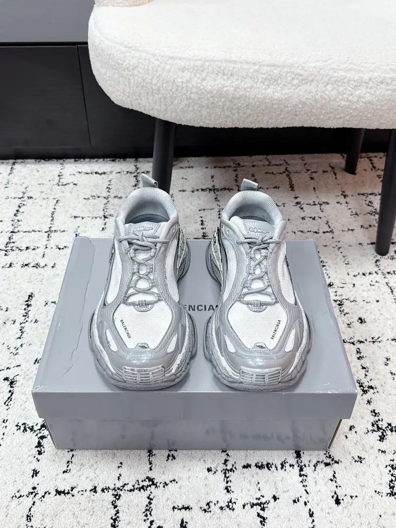#Couple money. Balenciag* 26/ The early spring new money. - The relaxing old man's shoes. The souls of these shoes., It's the classic running shoes of the millennium., Multilayered Network+Twilight-style shoe., ♪ Bringing back the future from the past ♪, Take it.Y2KThe essence of the Millennium is perfect., I'm not sure if I can get a full recognition., The Parisian's coolness is the first glance., Details control direct ecstasy. It's not routine., Dating out of town., Or travel to take pictures?, These shoes are perfect.holdStay., The upper foot is the sense of walking., It's a big picture of what you're doing.. ✔️Fabulous.: Space technology fabric/3DPress Gradient Color/Airnets. ✔️Uchi.: The nylon webpaper. ✔️Otsumi!: Original rubber combination, large bottom ✔️size: 35-46（Women40 Men45 46Custom without re-offer） Pink（Female size35-42. 40 41 42Freeze!. ）