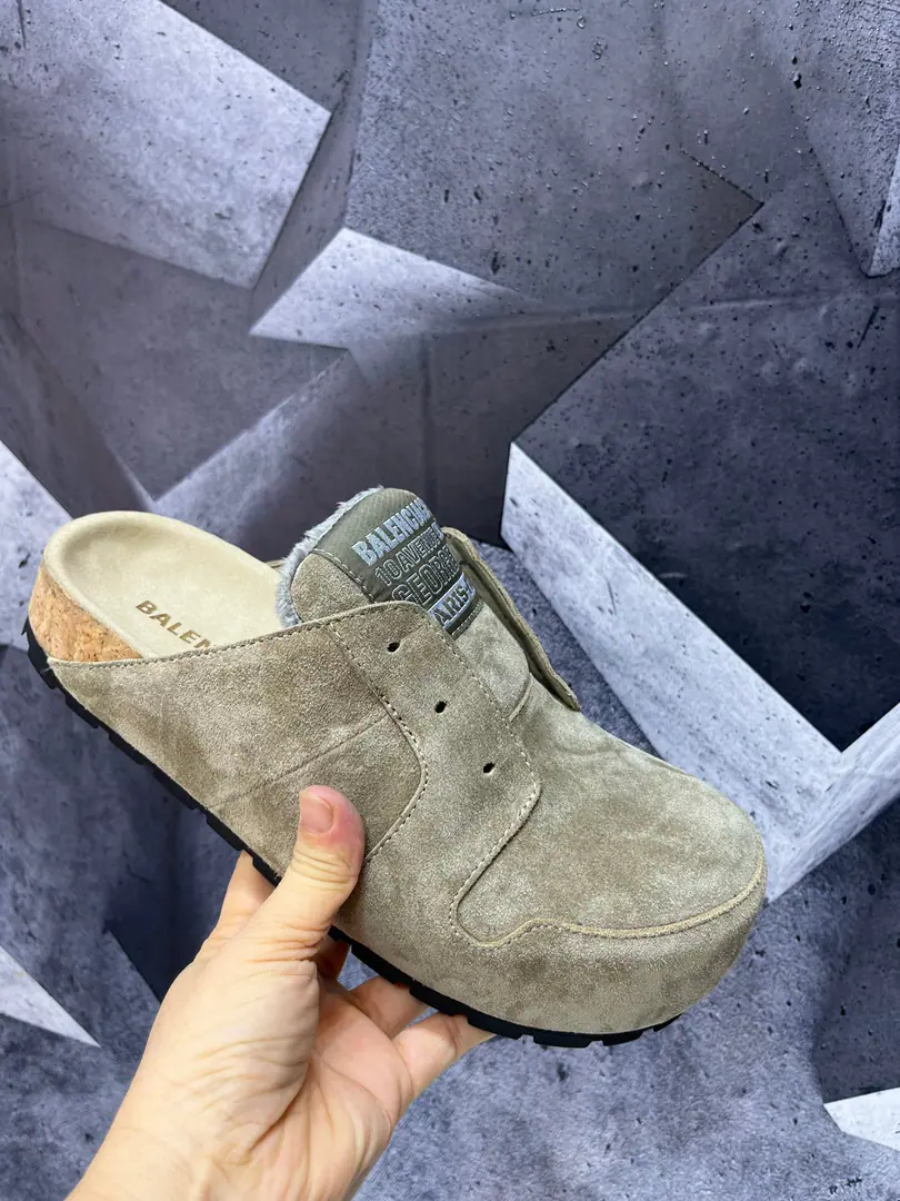 Minoru. 🔥🔥🔥BALENCIAGAParisian. 26Autumn brandy.DUMBOMen's Muller shoes., Balenciaga Ccncode Collate10 AV George V Paris Identified slippers Buy original version 1-to-1 development, One against one, the big one., Slippery leather for flour imports, Number of whole packaging codes for Reebur skin39-46（46Do it.）