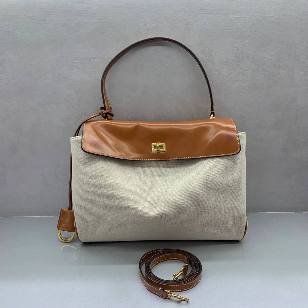 🖤【Medium canvas brown.】 𝐁𝐀𝐋𝐄𝐍𝐂𝐈𝐀𝐆 𝐑𝐎𝐃𝐄𝐎 𝐁𝐀𝐆 A series of bags.👜 The new money can be said to be the top., Some of them are monotheistic., Recreate a new style., The laziness of the model is not against the Parisian family., I'm not getting any taste., The leather looks super-quality., The stylish is stylish., - Yes, sir., Different sizes, Values and usages coexist with process, You can fit in with your hands around.～The color value goes straight out. Paragraph: 78972 Size of the trumpet: Bottom29xHigh20xKuan10cm Medium Size: Bottom35xHigh23xKuan11cm
