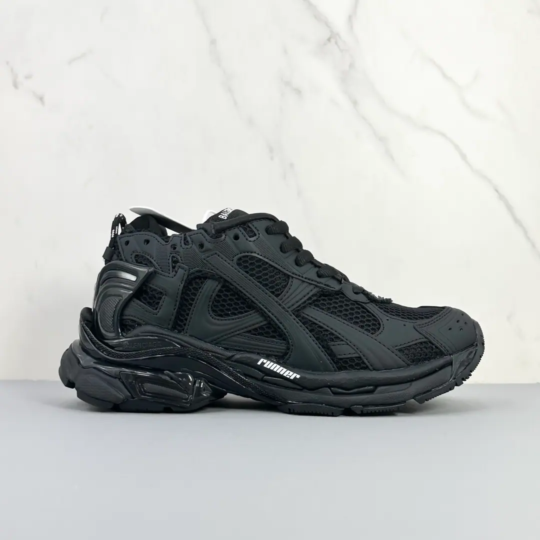 【OKScan Version】Pure version 7.5Hey, Moo! Information: New paragraphBALENCIAGA Parisian.-Runner, It's by the overcoat., Old, We'll have to sew it in detail., Show the designer. Demna Sports shoes., With a pair.「Old shoes.」Passing the regenesis., Backboard, The shoe head., And it's shown. Demna Structural vision for the future The original box is 100% back to the official configuration from inside to outside. Top level for crushing all versions of code: 35 36 37 38 39 40 41 42 43 44 45 46