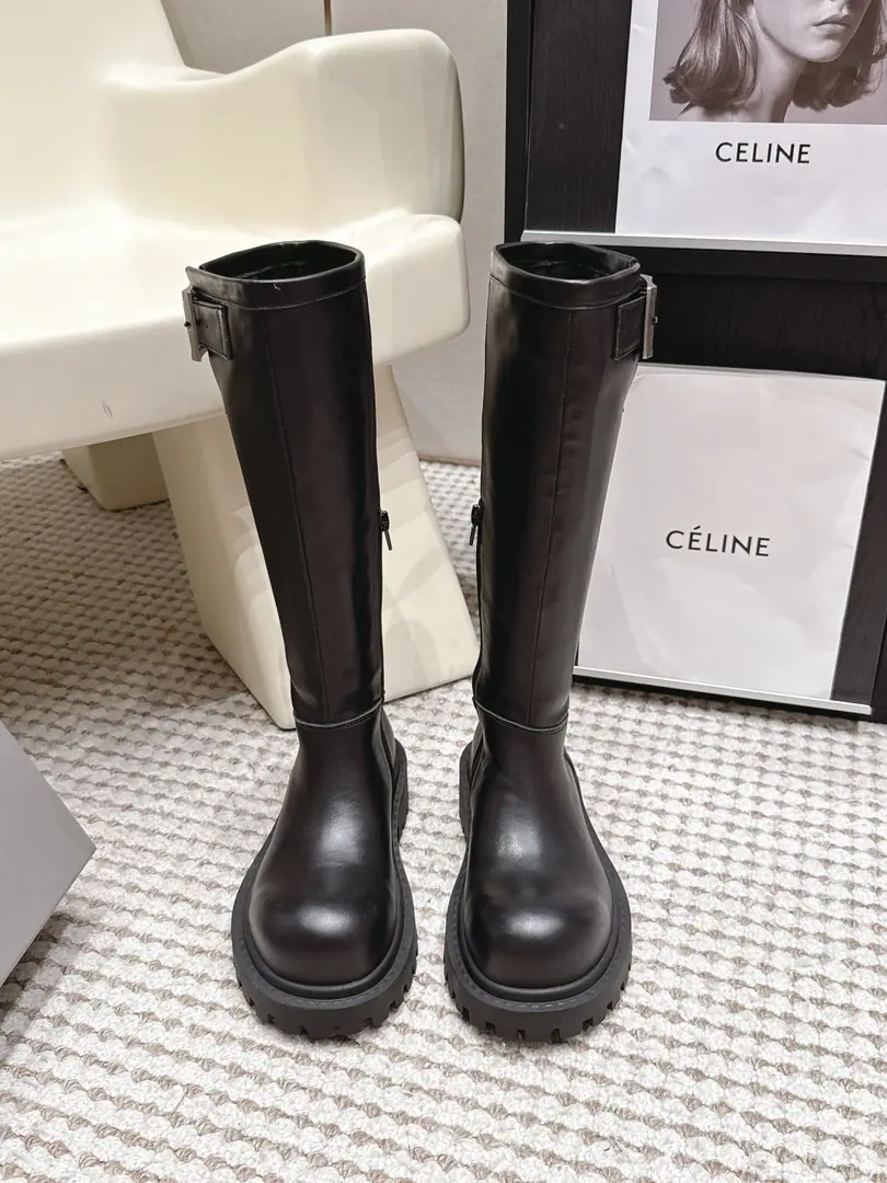 Requisition level Balenciaga Parisian. 2026 The new early autumn. Machete Series Big round head. Side zipper. Thick Short boots. Balenciaga The Parisian Machete series of thick, low-footed knight boots., Black cow leather., It's delicate and durable.. The boots don't fit in the knee., Metal-forming buttons, Hard and stylish.. The thick base design increases the length of the leg., The bottom of the dent., The fashion is just full.！ Fabulous.: Imported cattle skin Uchi.: Imported cattle skin Otsumi!: The original model of the rubber floor. Size: 35-41（40 41 I'll make sure I don't change it.）