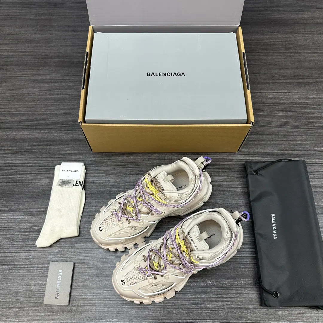 Pure version BalenciagaParisian. Track Trail Circle Head Band Low Gang! Life and leisure shoes. Grey-brown tie. No beauty. Market ceiling Parisian.3.0 Three generations of outdoor concept shoes. Balenciaga Sneaker Tess s.Gomma MAILLE WHITE/ORANGE Pure version All details are cross-referenced.*Repeat The original big box. Every detail is worth a little detail. Revert the configuration.. Packaging:Packing of the full set of accessories for the reinforced aircraft！ Codes:35-46Code（Positive）Aircraft box+10 Socks.+15