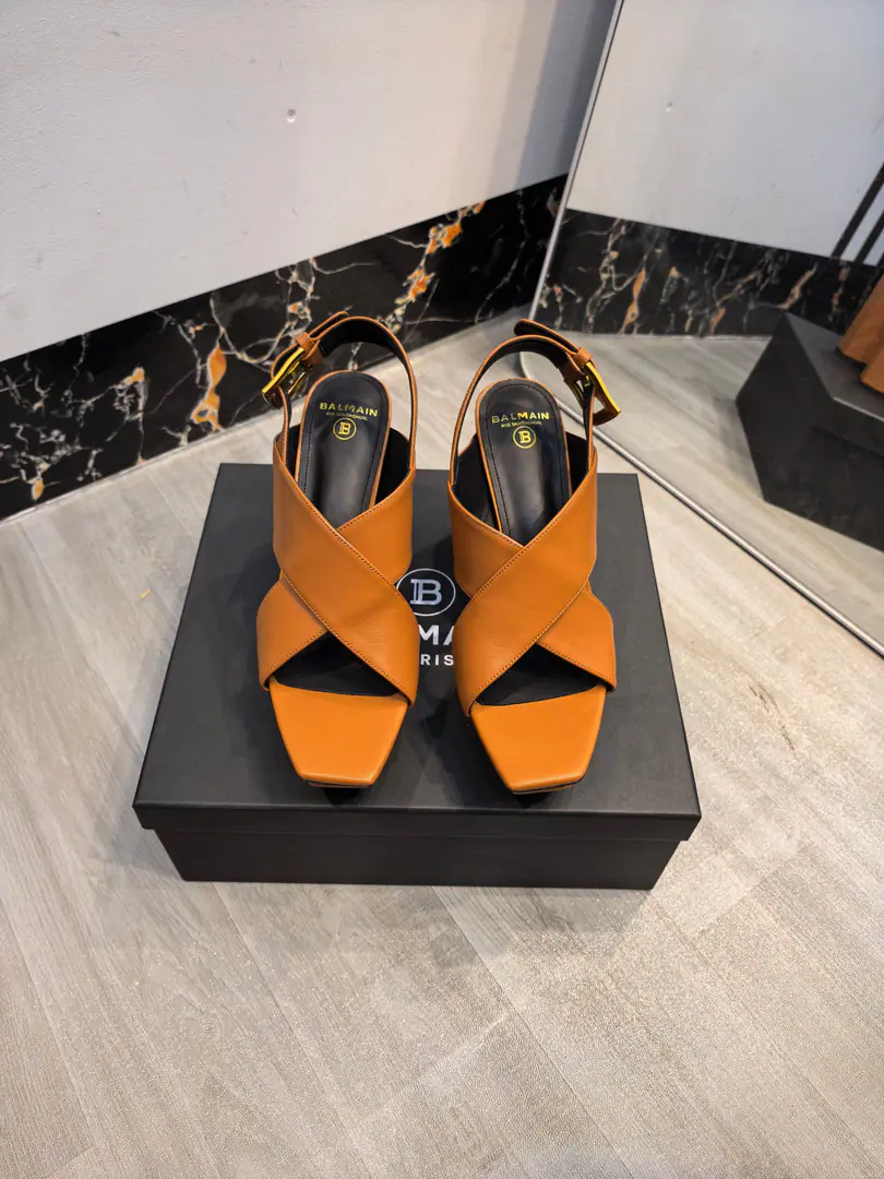 Plant exits, 𝘽𝙖𝙡*𝙖𝙞𝙣 Balman.2026Spring and summer's latest show hates the water-proof sandals.. ʚ😊ɞ The name Balman.𝘽𝙖𝙡𝙢𝙖𝙞𝙣By the French fashion designer.𝙥𝙞𝙚𝙧𝙧𝙚 𝘽𝙖𝙡𝙢𝙖𝙞𝙣（Pierre..Balman.）Mr. S. was created1945The old fashion house., with𝘿𝙞𝙤𝙧, 𝘽𝙖𝙡𝙚𝙣𝙘𝙞𝙖𝙜𝙖And we're going to be the three-star fashions after World War II.[Sneak.][Sneak.]This is a purely manual fashion piece. ʚ😊ɞ 𝘽𝙖𝙡𝙢𝙖𝙞𝙣Balman. The more you look at it, the more you look at it. Get a pair of Balman's shoes.𝘽𝙖𝙡𝙢𝙖𝙞𝙣 The invincible is a beautiful place.[Tooth.][Tooth.][Tooth.]That's a lot of energy. It's not good.[Tooth.][Tooth.][Tooth.] 🐝👣 ✔Original plant development, No originals, no goods. 〰 ɪɴғᴏʀᴍᴀᴛɪᴏɴ 〰 💎Material: Imported cattle skin 💎Uchi.: Imported cattle skin 💎He's tall.: 10.5𝐶𝑀♡ 💎Otsumi!: Italian imports are so thick. 💎Codes: 36--42（40.41.42Custom without re-offer）