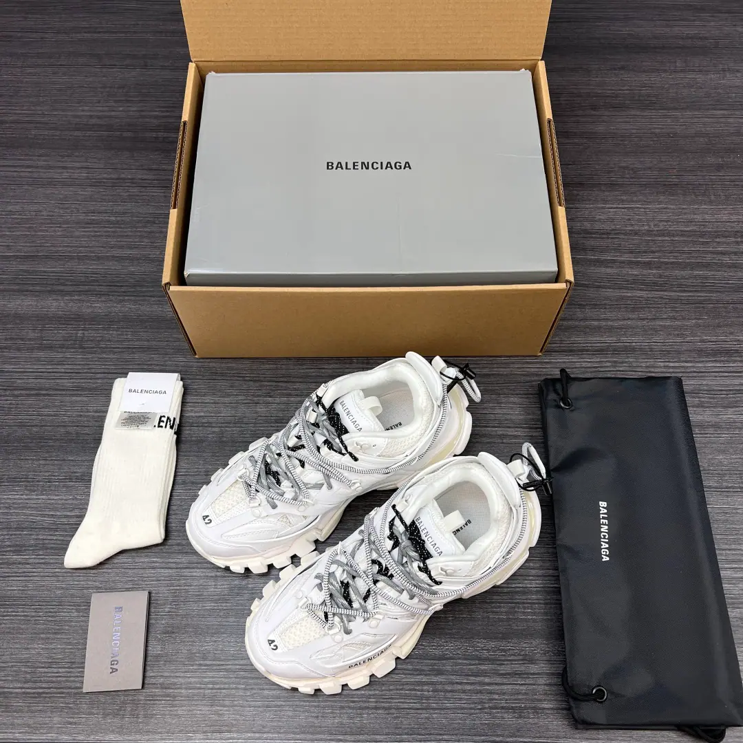 Pure version BalenciagaParisian. Track Trail Circle Head Band Low Gang! Life and leisure shoes. Orange and yellow. No beauty. Market ceiling Parisian.3.0 Three generations of outdoor concept shoes. Balenciaga Sneaker Tess s.Gomma MAILLE WHITE/ORANGE Pure version All details are cross-referenced.*Repeat The original big box. Every detail is worth a little detail. Revert the configuration.. Packaging:Packing of the full set of accessories for the reinforced aircraft！ Codes:35-46Code（Positive）Aircraft box+10 Socks.+15