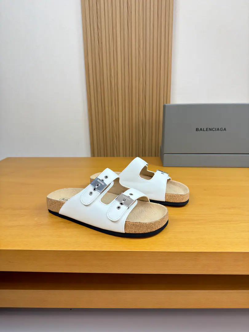 【 BALENCIAGA】Parisian. High-end quality Original List·- Rhythm slippers. Shoe.: Imports🔝Napa green skin. Uchi.: Environmental anti-velvet. Otsumi!: It's so light.TPURubber bubbles. Combination to the base Super-high-quality control.·- I'm doing a little work.: Highlight(High-end·- How expensive.·Slot) Size: 39-44（38, 45, Make a reservation.)·BLCG0186