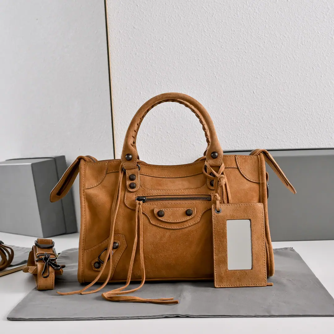 - Oh, my God.26New year's money, Pee.+Mirror Series！ Dimensions: 30cm, Colours: Light brown.