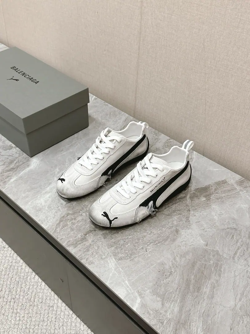 Balenciaga x PumaPuma's latest joint payment. - Tetsu. Parisian show shows the highest singles. So many stars, fashion masters, grow grass. The classic BMW shoes are the original. ➕The same destruction process as the upper house. The only thing that can come up with this is the old shit. I just want to say it's cool.！The Bulma classics give it a different definition. The only thing that's dirty with the old shoe is his soul. The skin is for imported cattle. It's a cow's skin inside. OriginalTPUThe bottom is particularly soft.Size: 35-44