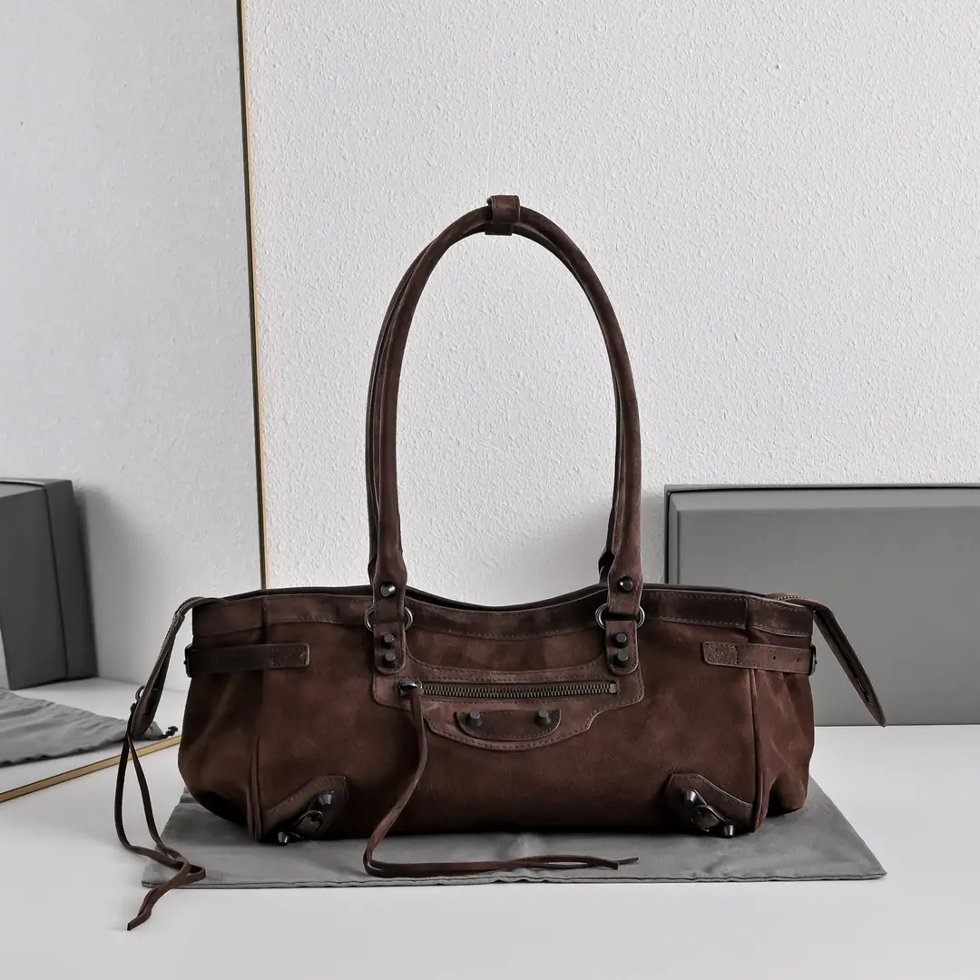 Bark's stick, leather.lecity. Colours: Dark Brown