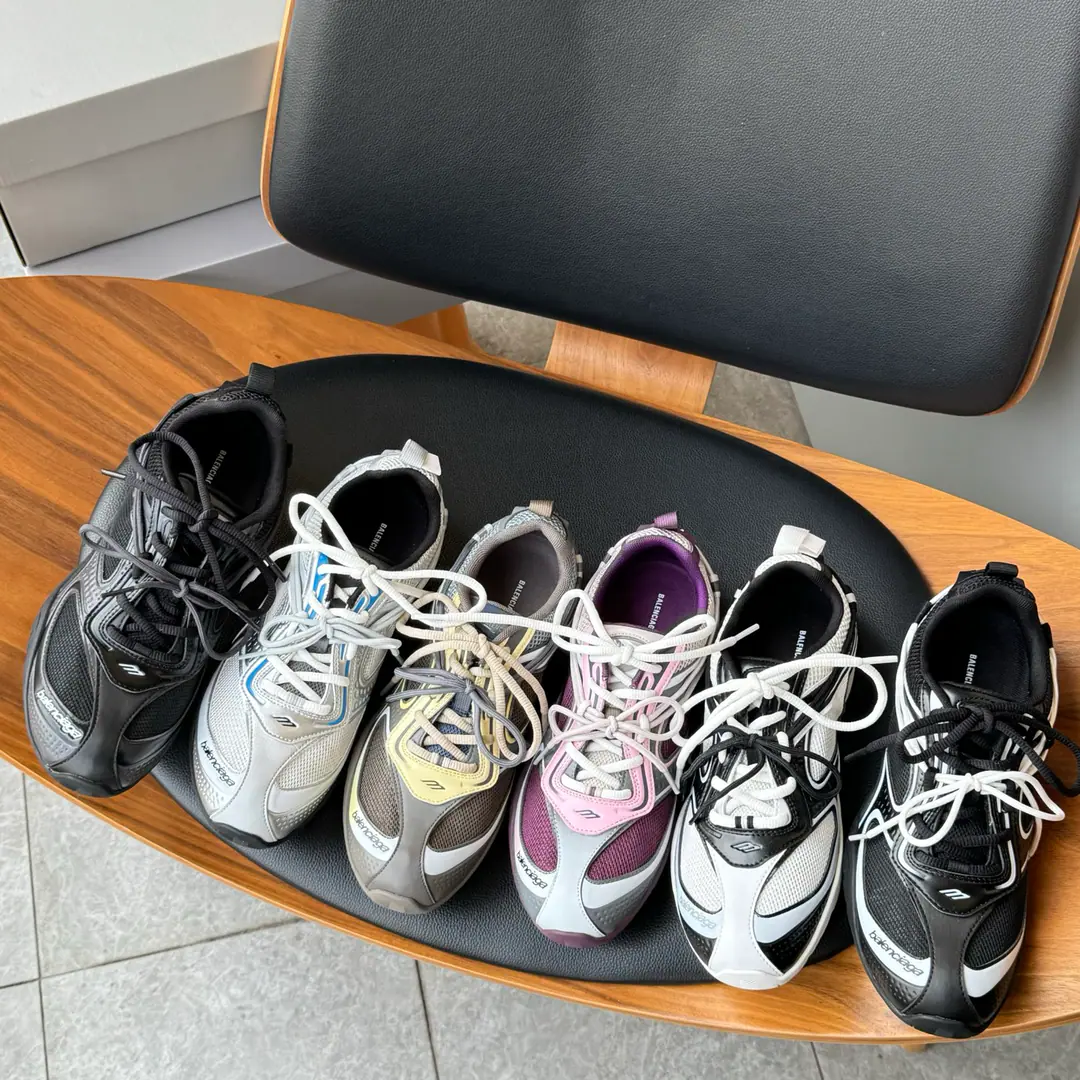 Who knows?！Balenciaga These.RADARSeries of sneakers, Just take it straight.「Retro-fibre」I've got it.. The year's most popular sneakers are booked.！BalenciagaThese.RADARI'm so lazy. I'm so light on my feet., I'm not so bored with my shoes on my face in the summer., The pair of shoelaces is so original., I'm so happy to see the trouble.！ - With jeans., Sports pants., You can wear different styles in your work pants., It's cozy and cozy., The lazy can easily use the stunner.~ Balenciaga These.RADARJust take it straight.「The future.」Welded it to the feet.！ Neteye+An ancient motion stylistic contour made of the piece of the puzzle., The line is sharp and fast.Y2KIt's a sense of motion., The multi-colour gradient design is completely uninflicted.. ♪ Slightly like a cloud ♪, The bottom of the slide rubber is a combination of comfort and shape., We'll go with the man-straps., The big legs are so cool., The people of the world must be！ The Details Party fell straight down.！These.Balenciaga RADARThe more I look, the more I look at it.✨ Shoe.: Use airnet eye cloths.+Polyurethane material integration, The only thing that's got a little bit of a net eye to breathe in., And the purethane's hard and strong., The line is sharp and it's a sense of future., Different colors have been added to the gradient line design., Retro.Y2KThe atmosphere is just full.. ▫️ Structure: Marked pair of shoelaces system, Cuts lines that flow along the side of the shoe, The brands on the shoe head are low-profile and recognizable., The Tiara Ring design of the back heel takes into account the utility and the styropic sense of stripping.. ▫️ Foot feel.: Lightly quantified shoe with a smooth-paced rubber base., ♪ Slightly on your feet like a cloud ♪, You're not bored at all., It's not too hard., Daily commute, Out of the street., It's easy to go out on short trips.holdStay.. Black or not./White base is cool. It's a hundred., Silver./Pink/Gradual money's personality inhalation, It's perfect for the suit., Pants., Sports pants and short skirts., ♪ Easy to wear the street solo ♪, This wave is so blind.！ Codes35-39 40-44Code