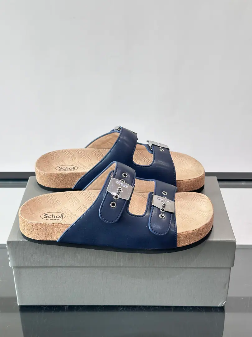 balenciaga&Birkenstock BostonJoint sandals.🩴Shoes., Signal double-banded.+Metal button design, The skin of the cow is so good.！The soles of the softwood shoes fit the bow., Full support., It's nice to wear it for a long time.～The ancient wind is a little light., I can easily handle my day off or my day off., Comfortable and cozy., No wonder it's classic.！✨ size: 39-44（38.45.46Custom）